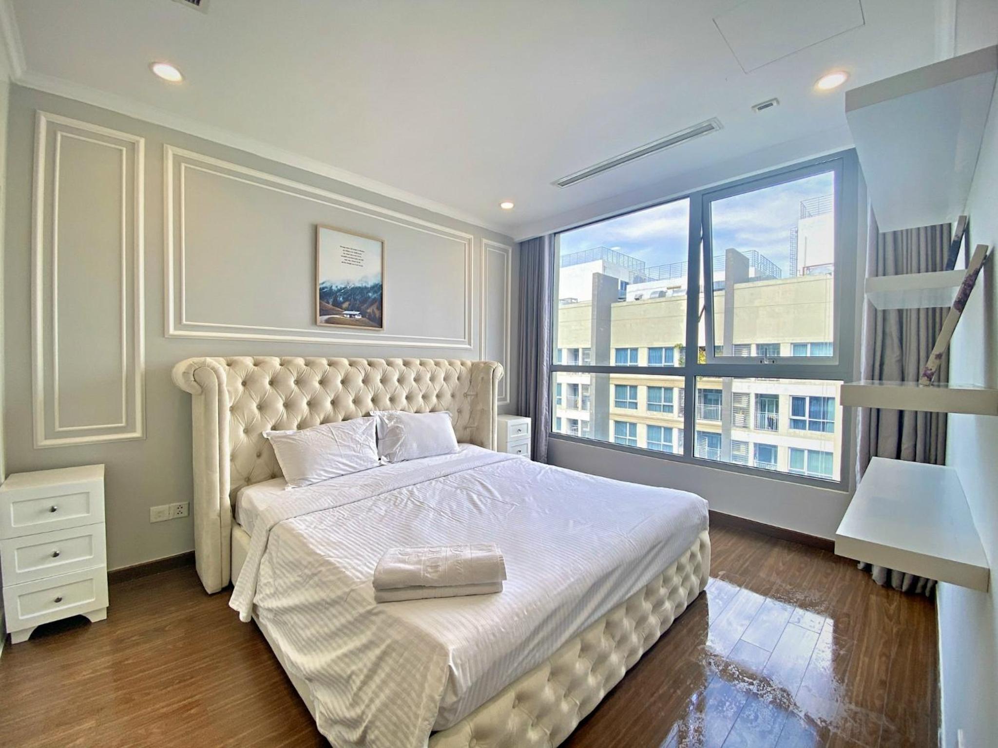 Vinhomes Central Park - Luxury 1,2,3,4 bedroom apartments - Khu đô thị ven sông đẹp nhất TP HCM