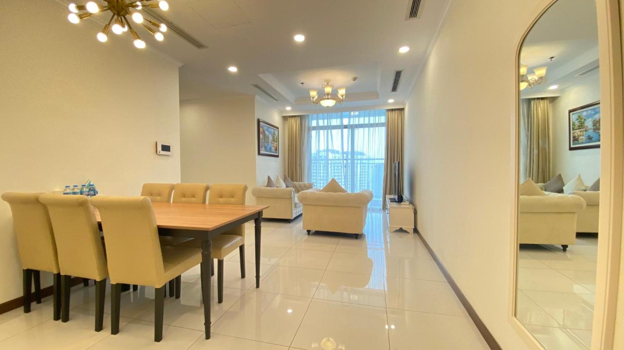 Vinhomes Central Park - Luxury 1,2,3,4 bedroom apartments - Khu đô thị ven sông đẹp nhất TP HCM