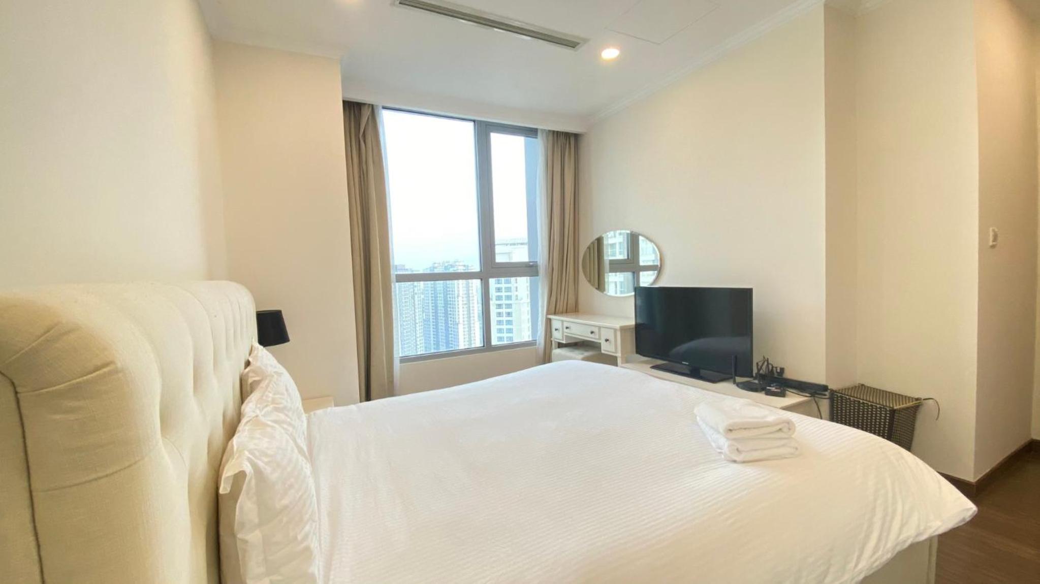 Vinhomes Central Park - Luxury 1,2,3,4 bedroom apartments - Khu đô thị ven sông đẹp nhất TP HCM