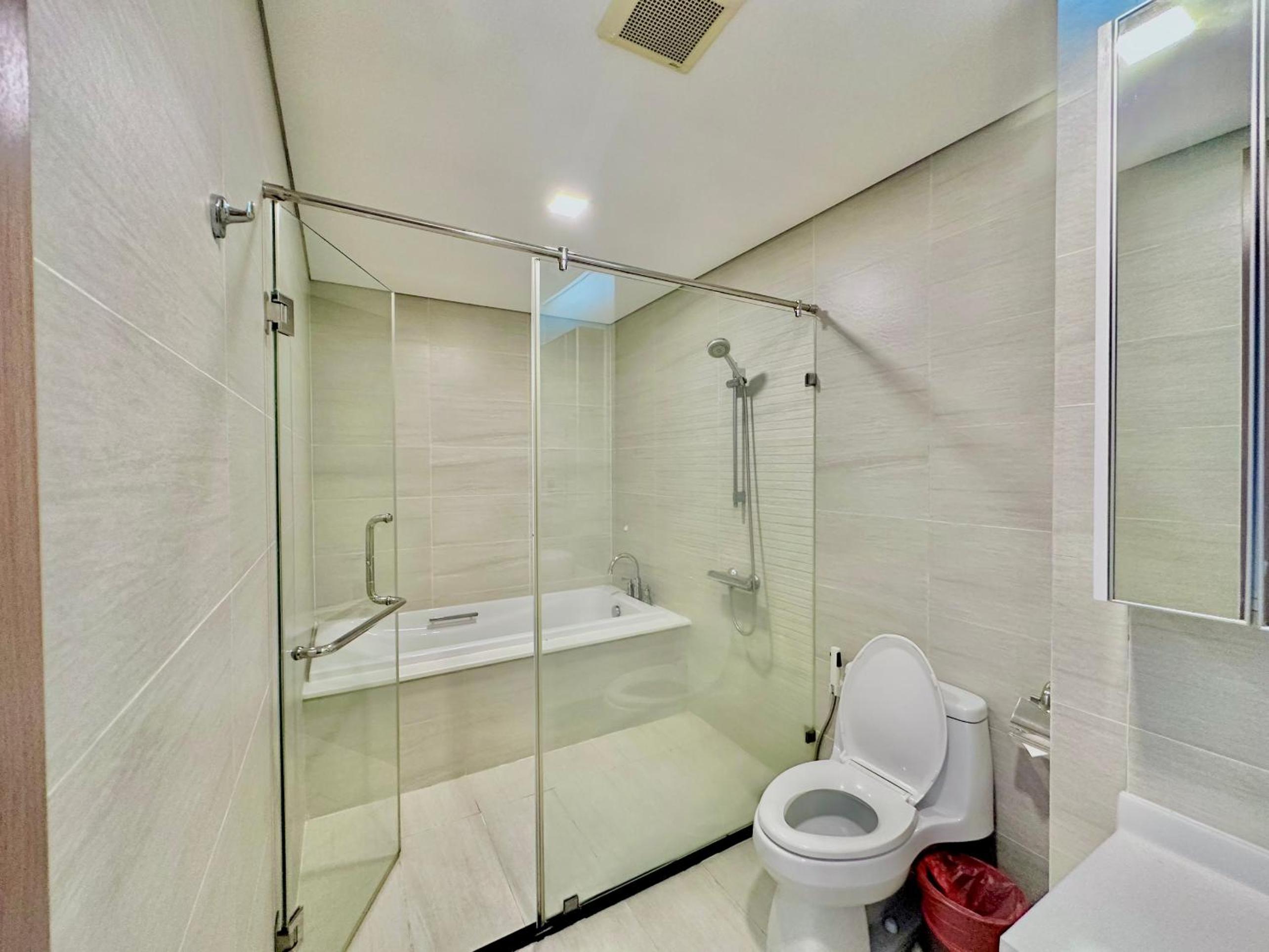 Vinhomes Central Park - Luxury 1,2,3,4 bedroom apartments - Khu đô thị ven sông đẹp nhất TP HCM