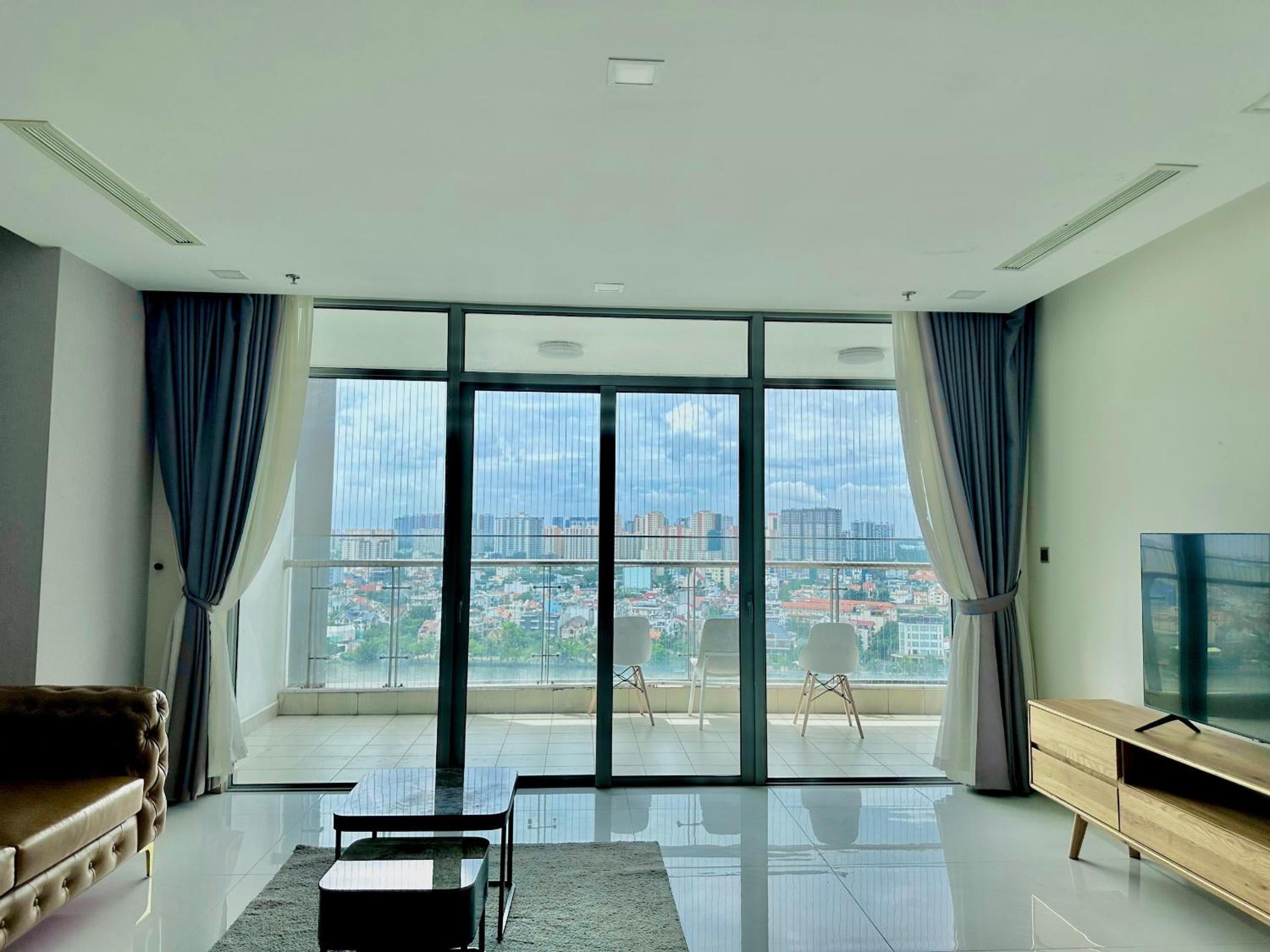 Vinhomes Central Park - Luxury 1,2,3,4 bedroom apartments - Khu đô thị ven sông đẹp nhất TP HCM