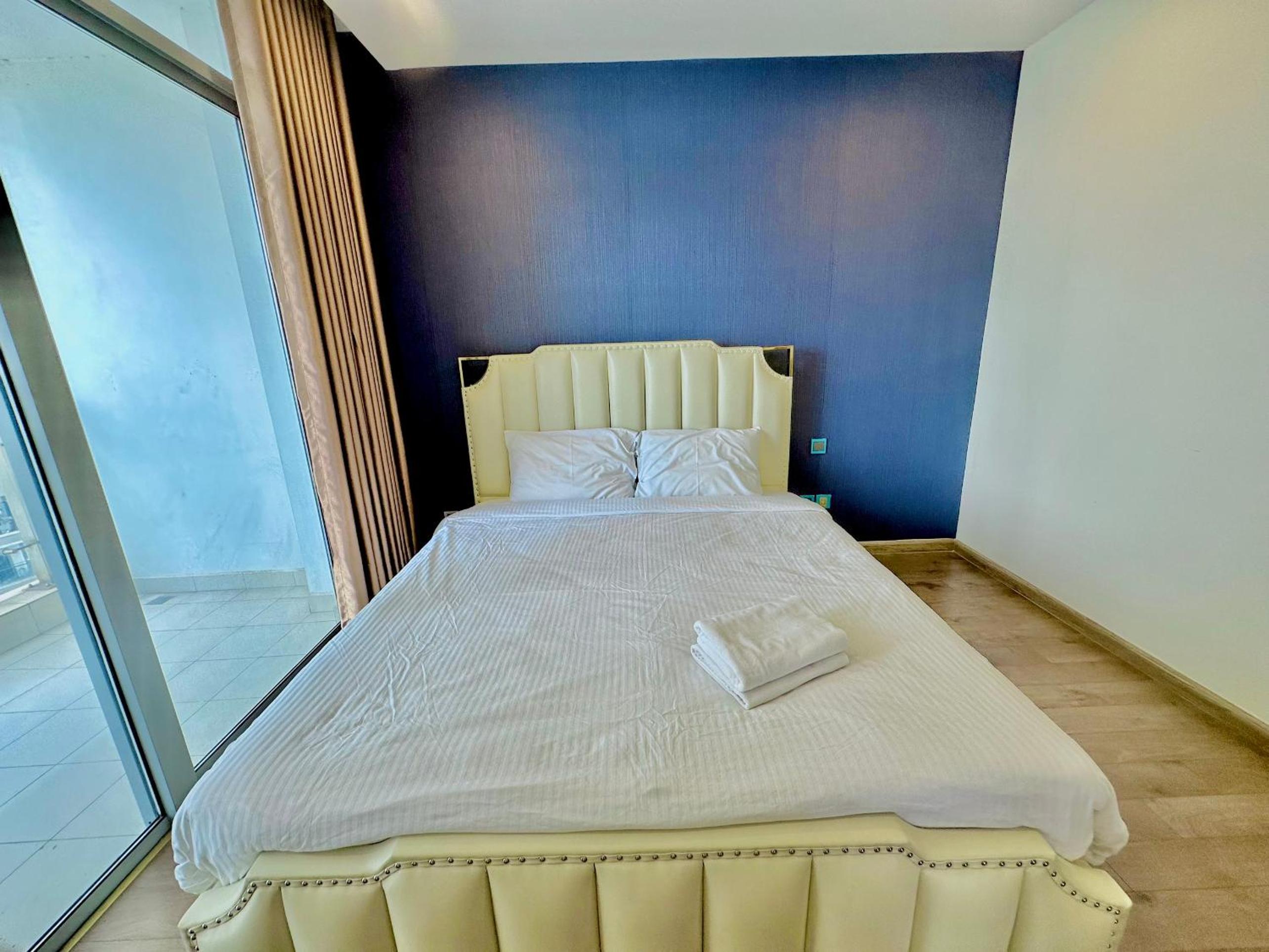 Vinhomes Central Park - Luxury 1,2,3,4 bedroom apartments - Khu đô thị ven sông đẹp nhất TP HCM