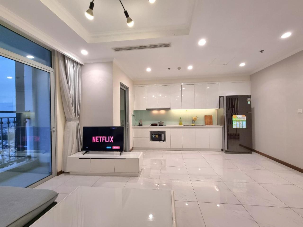 Vinhomes Central Park - Luxury 1,2,3,4 bedroom apartments - Khu đô thị ven sông đẹp nhất TP HCM