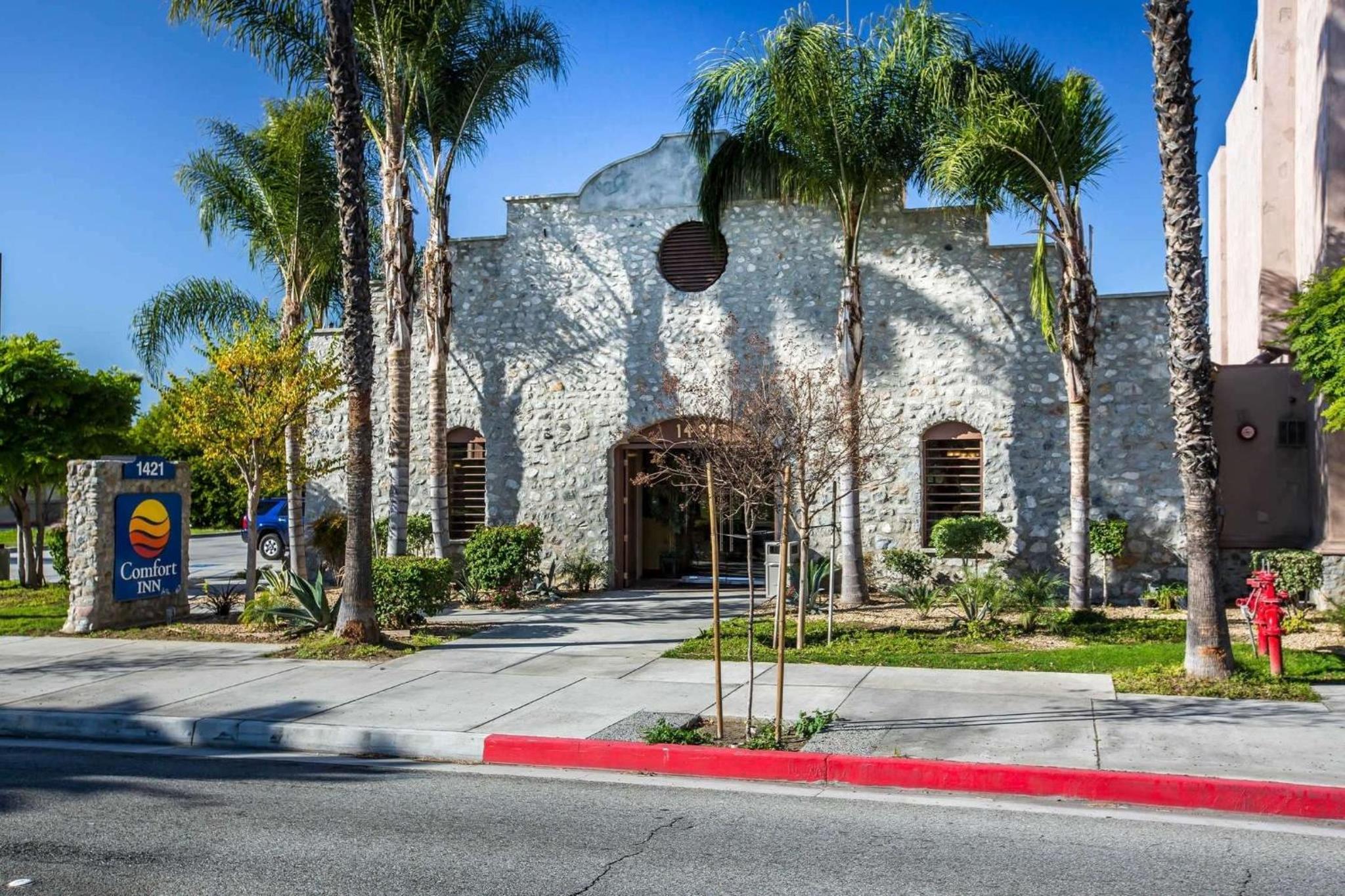 Pomona Vacations - Comfort Inn Pomona near Fairplex - Property Image 2