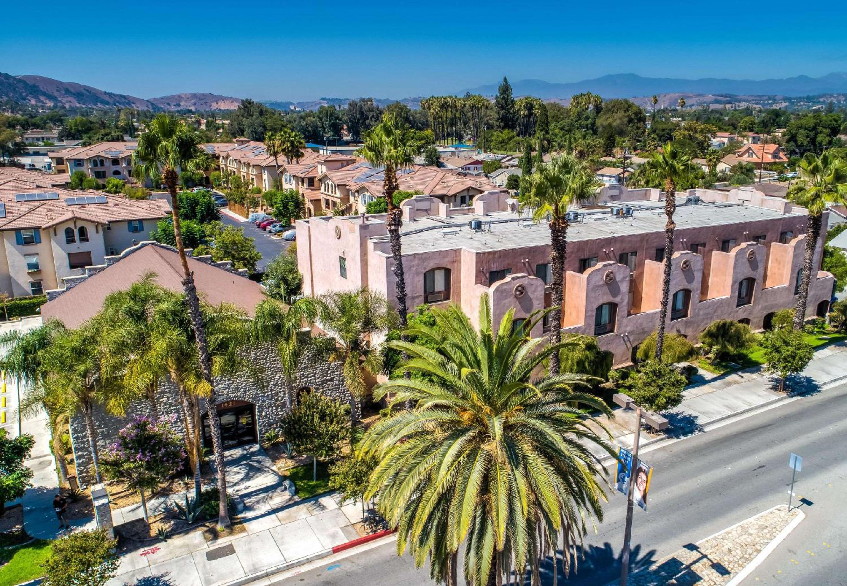 Pomona Vacations - Comfort Inn Pomona near Fairplex - Property Image 5