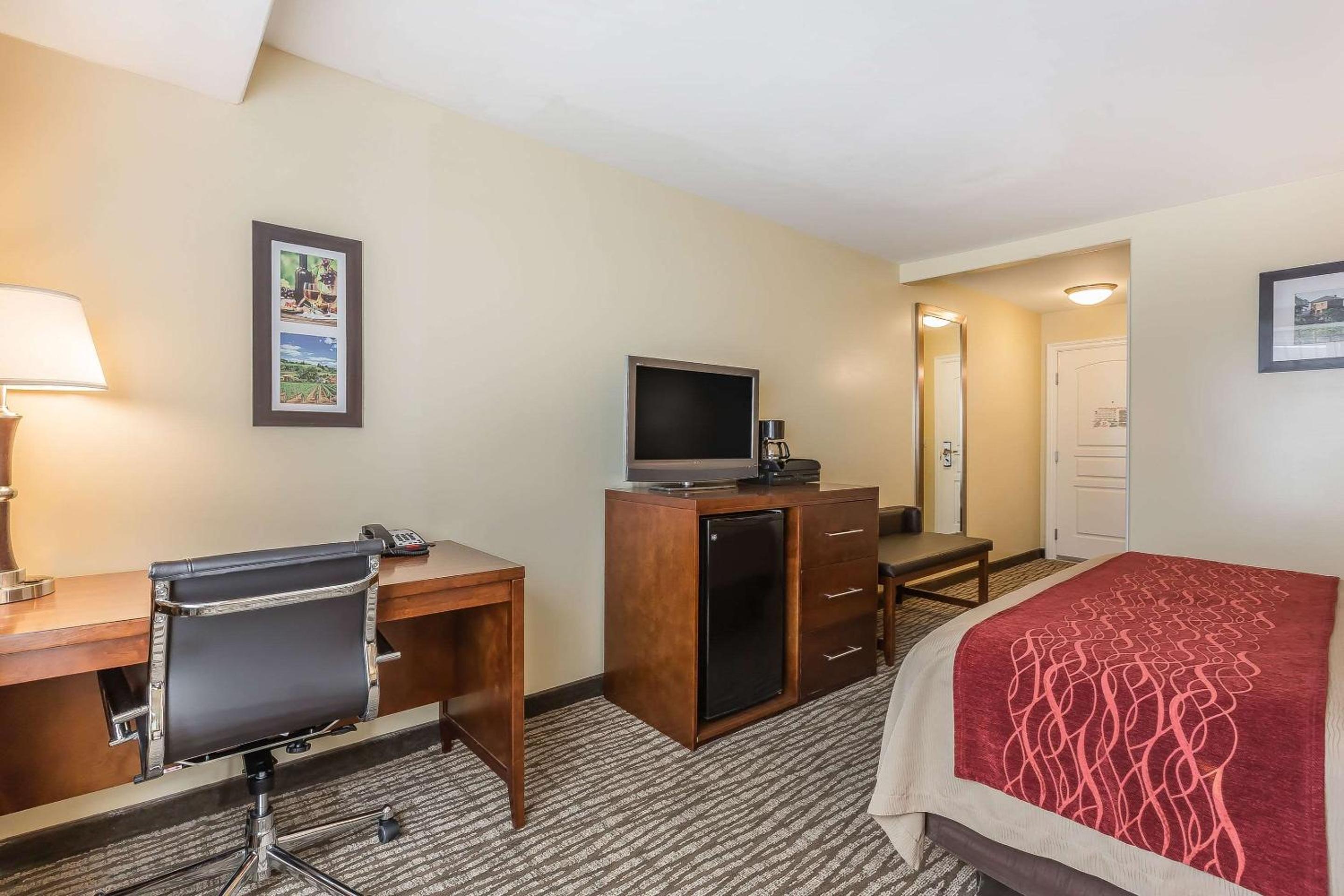 Pomona Vacations - Comfort Inn Pomona near Fairplex - Property Image 46