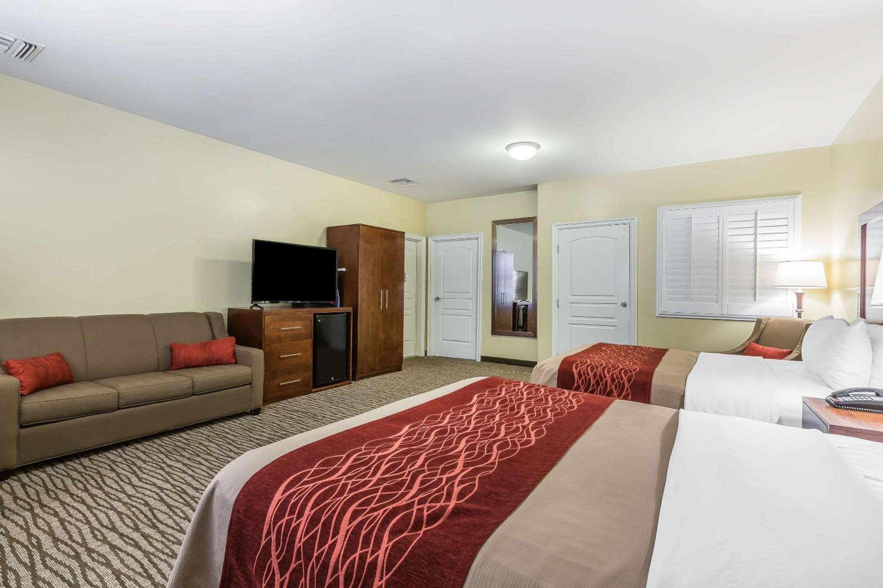 Pomona Vacations - Comfort Inn Pomona near Fairplex - Property Image 8
