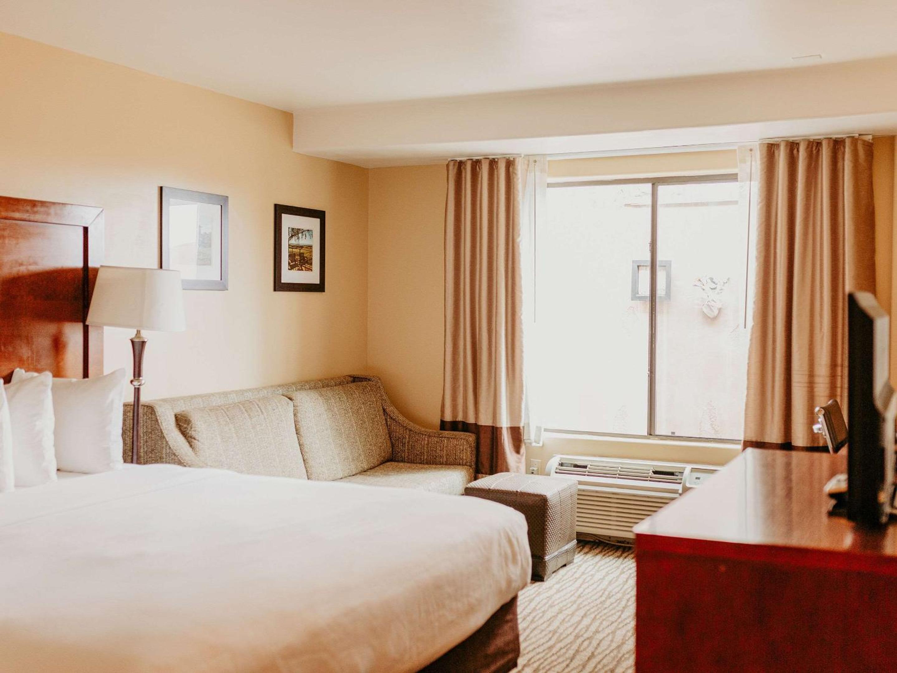 Pomona Vacations - Comfort Inn Pomona near Fairplex - Property Image 17