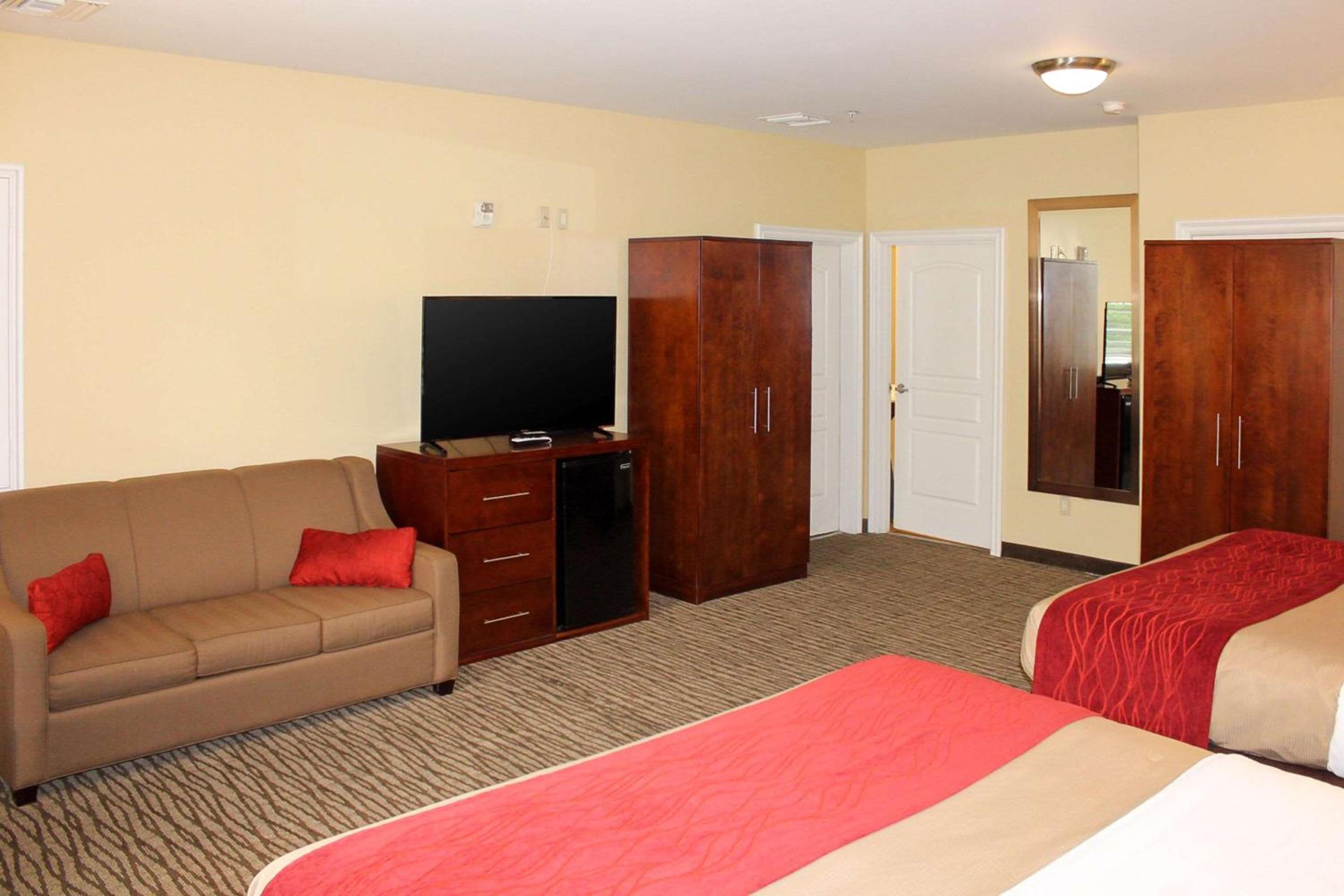 Pomona Vacations - Comfort Inn Pomona near Fairplex - Property Image 21