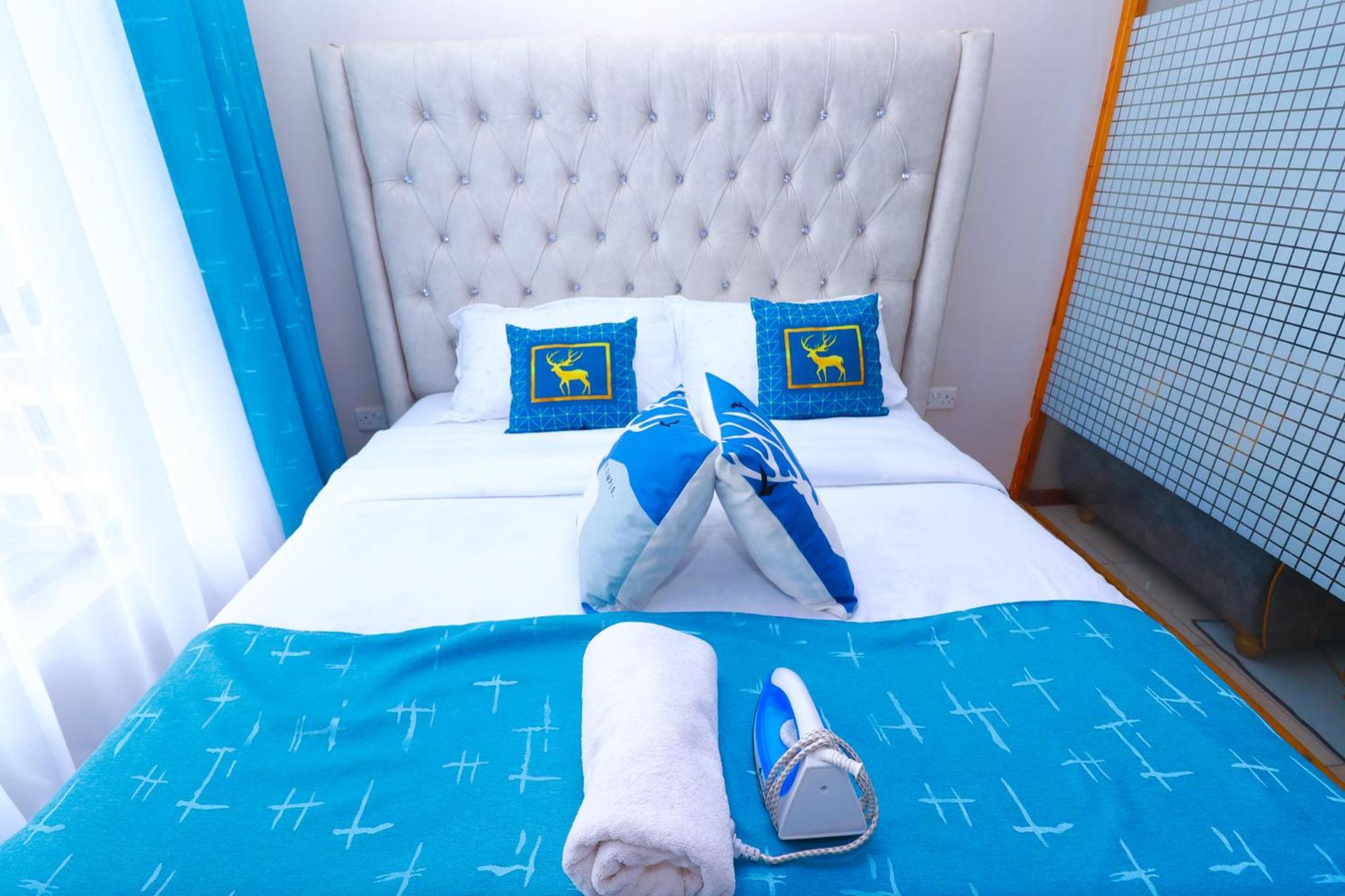 Songeza Studio Sleeps 2 with Parking view 3