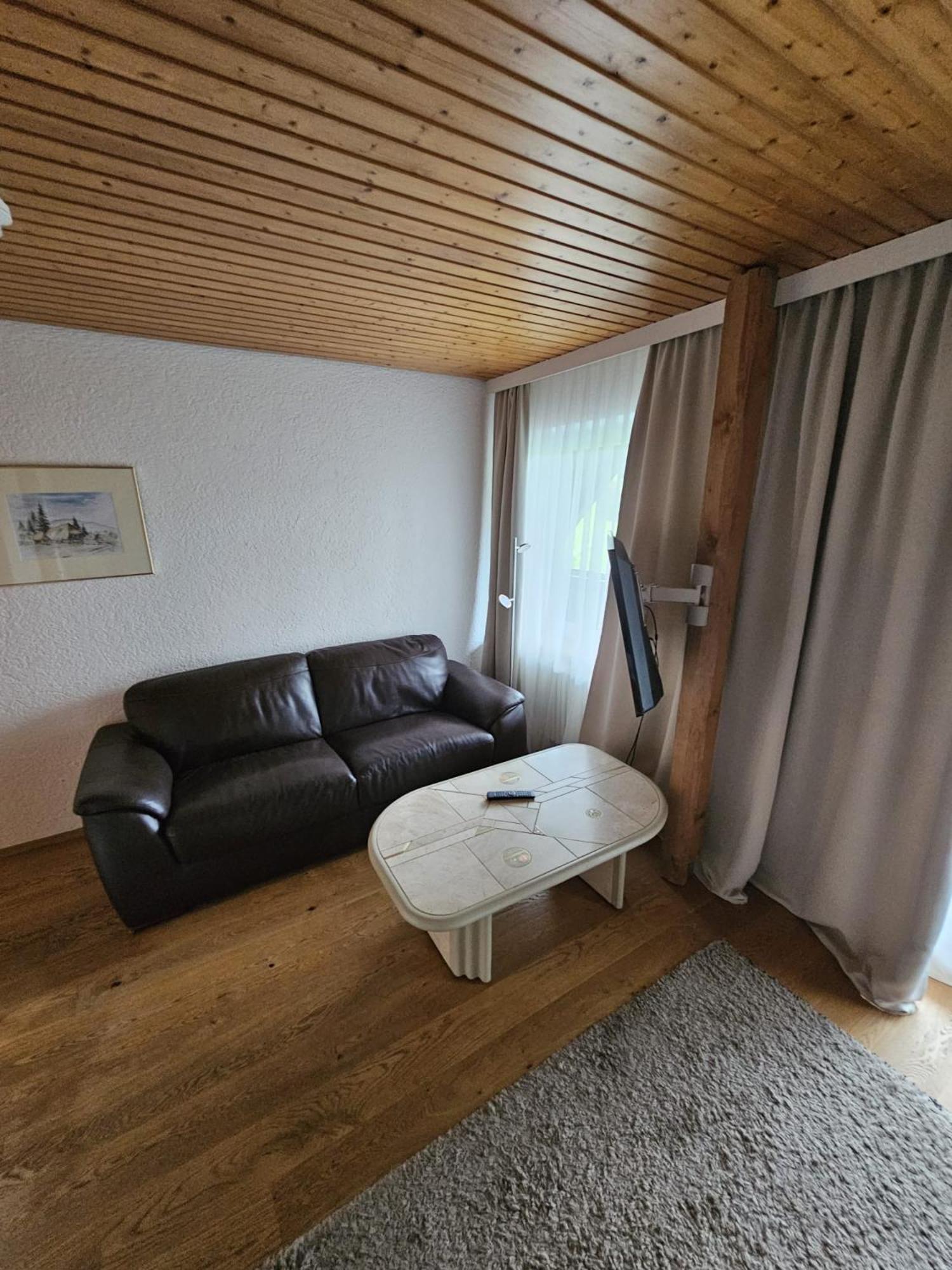 stuub jostal
