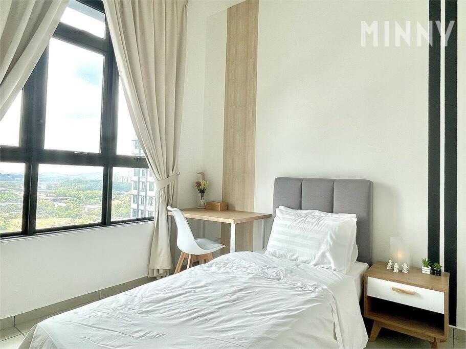 Parkland Batu 11 near MRT 5-6PAX Free Parking photo 4