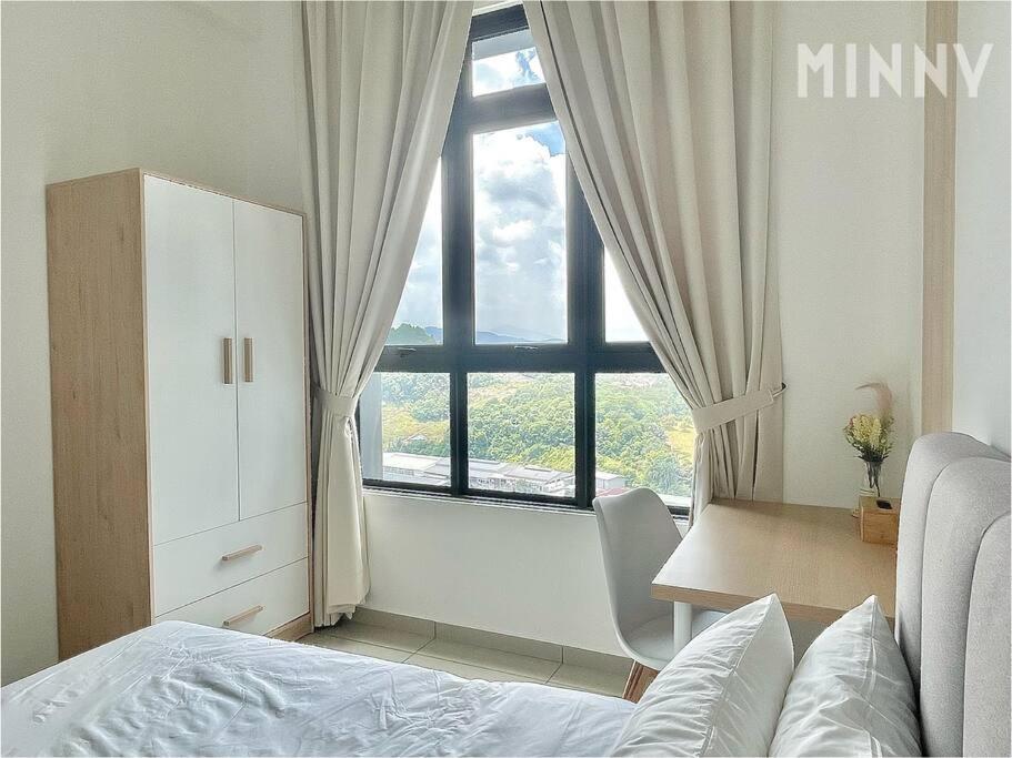 Parkland Batu 11 near MRT 5-6PAX Free Parking photo 7