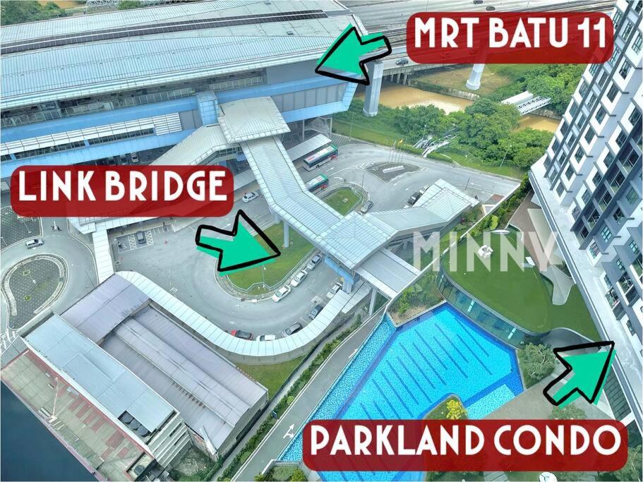 Parkland Batu 11 near MRT 5-6PAX Free Parking view 5