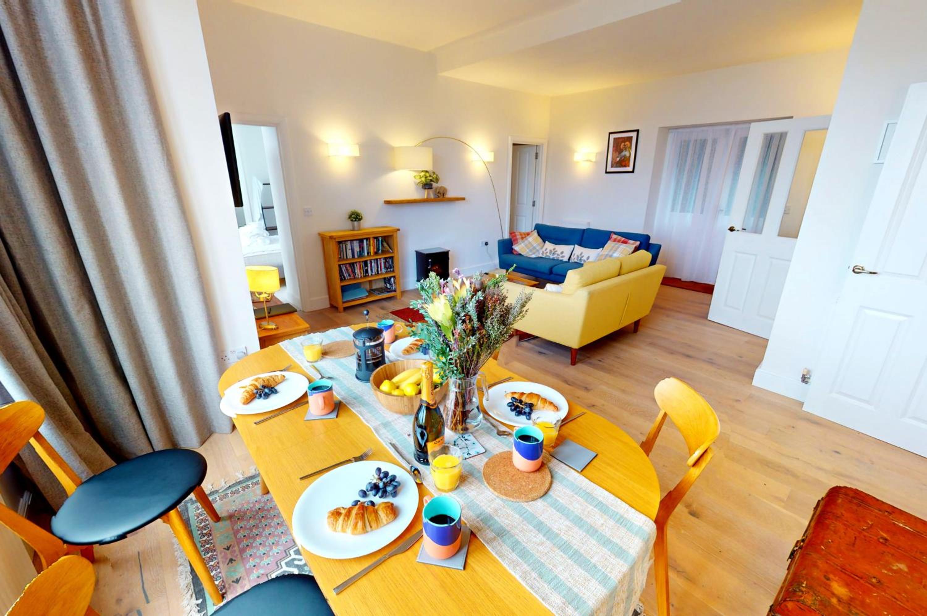 WOODY BAY FALLING WATER 2 Bedrooms view 3