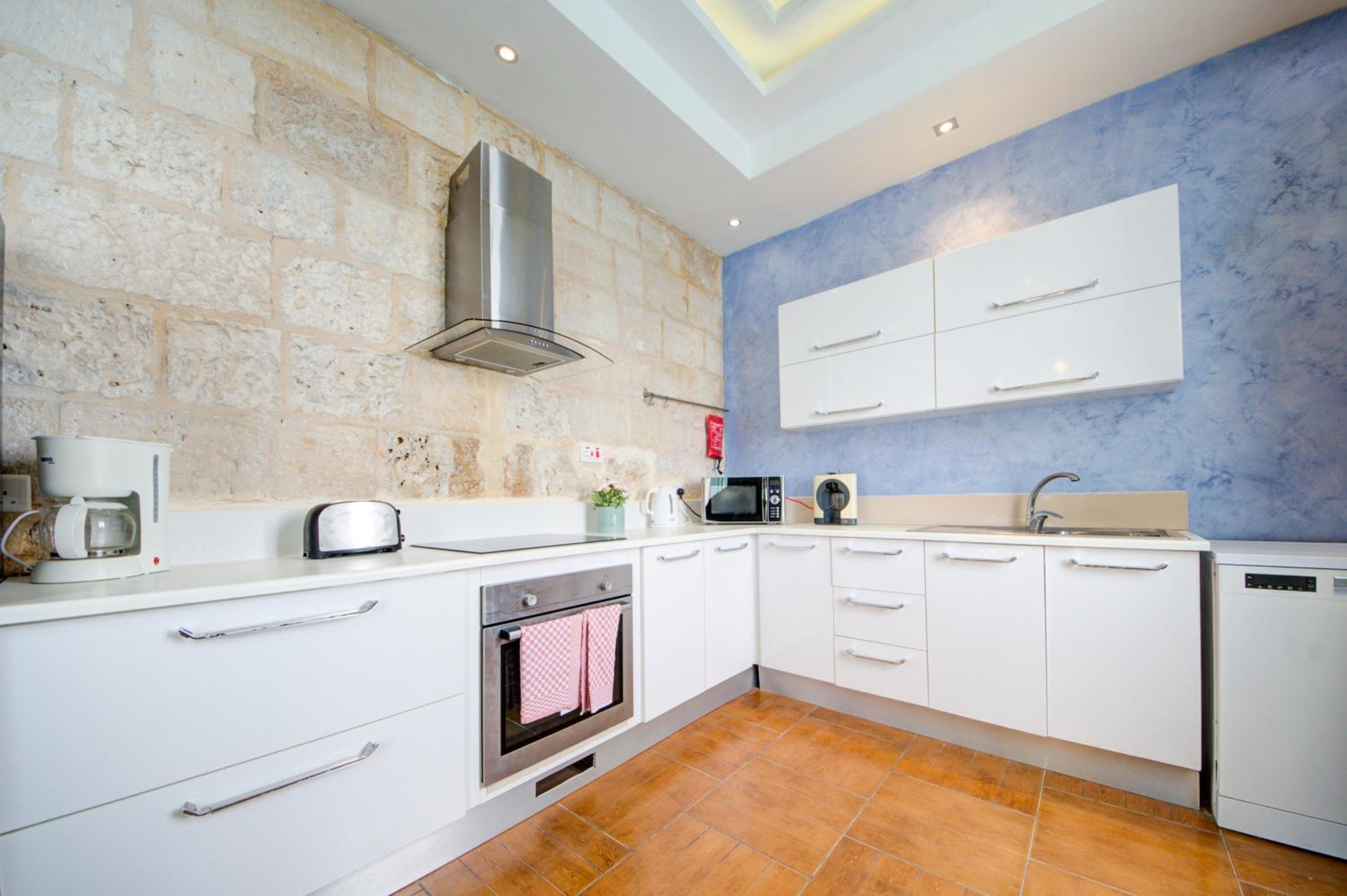 Valletta Waterfront Villa with Pool and Jacuzzi view 2