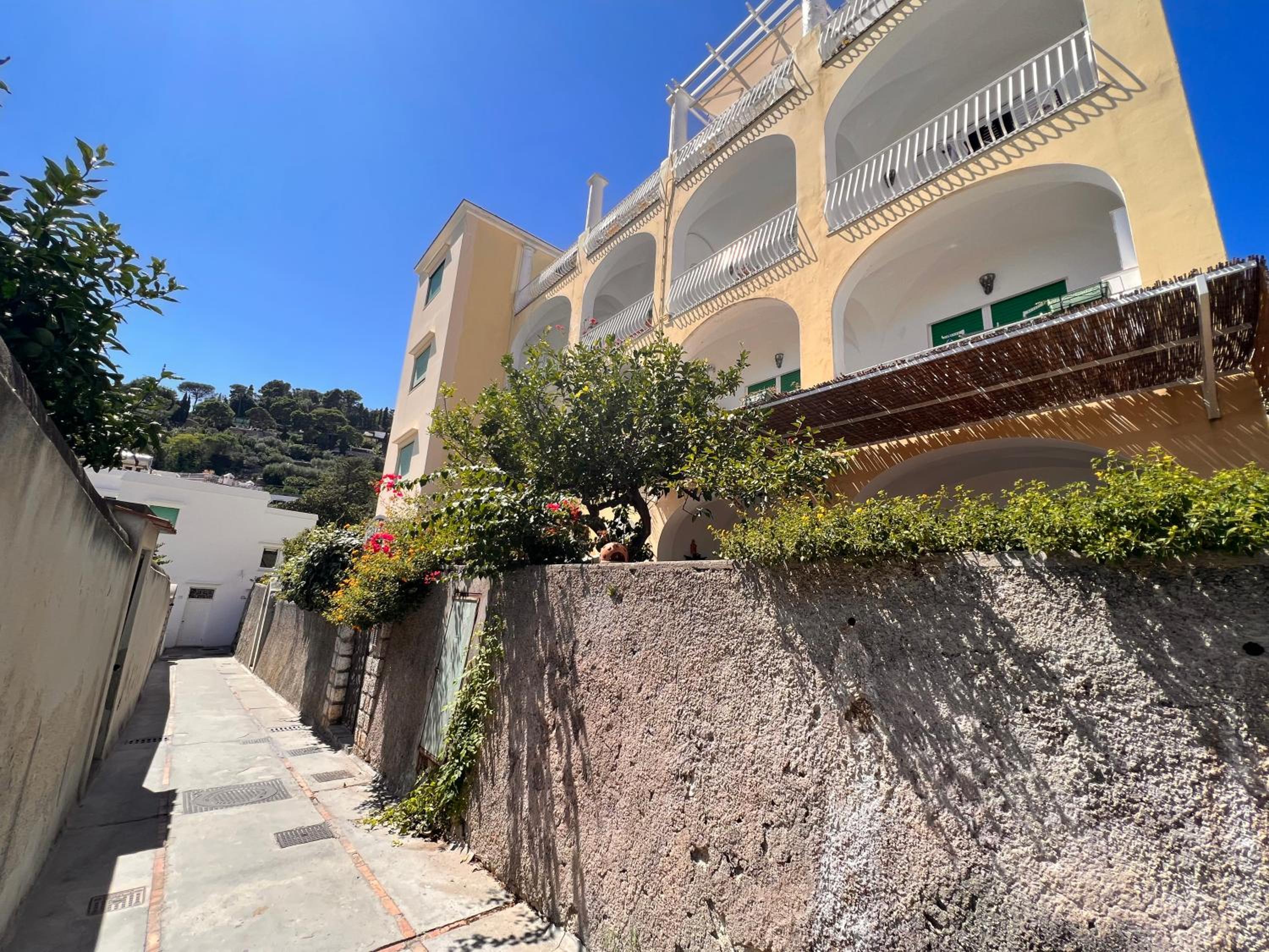 Hotel Suite Apartment Capri In Piazzetta