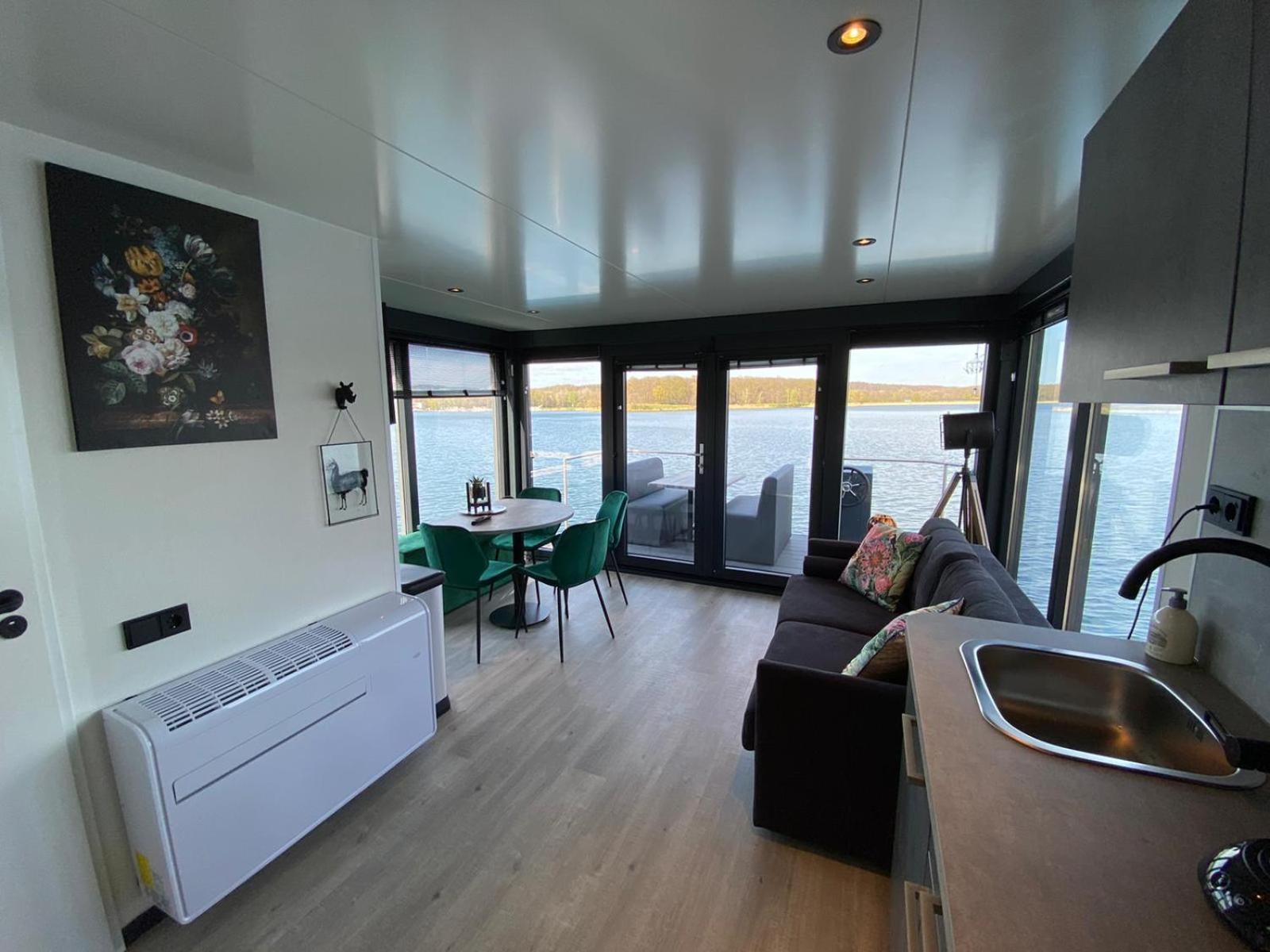 Houseboat Marina Mookerplas 4-6 persons (without roof terrace) view 4