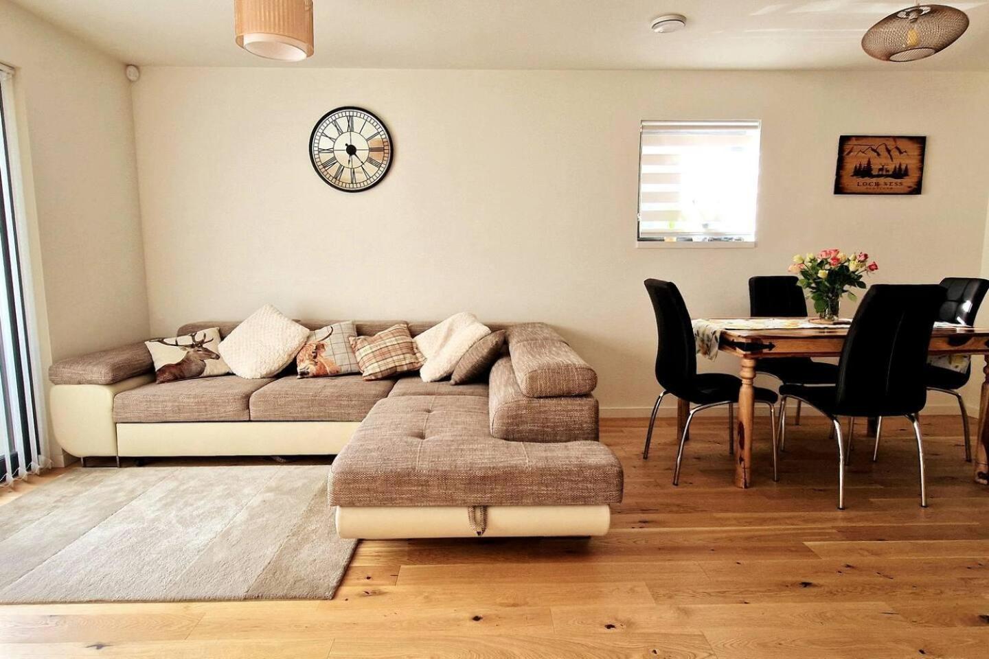 Luxury 3-Bed House in the Scottish Highlands view 5