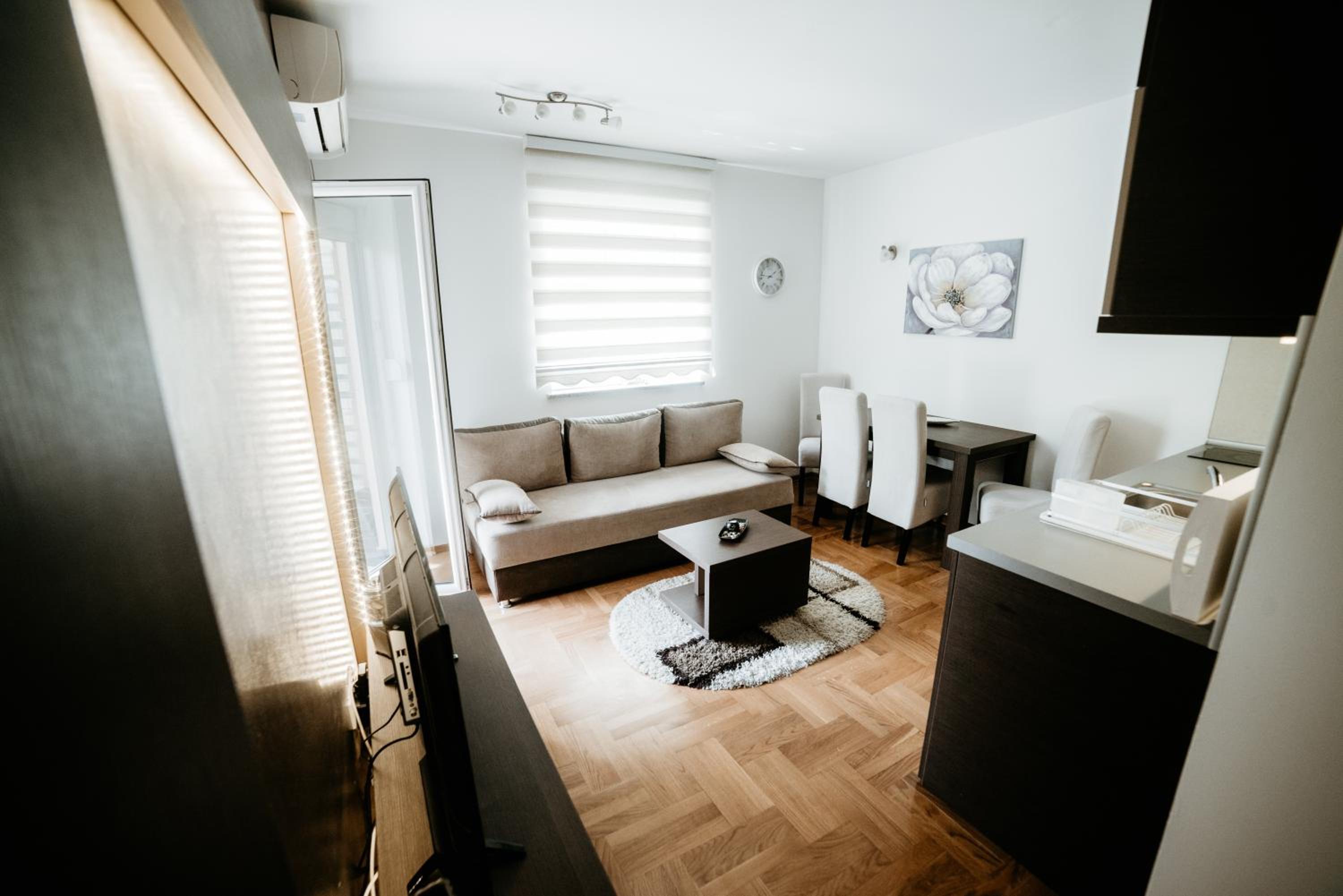 Apartman Ksenija view 5