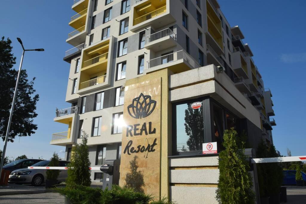 Real Residence -apartament cu 3 camere- Valeni 144 view 2