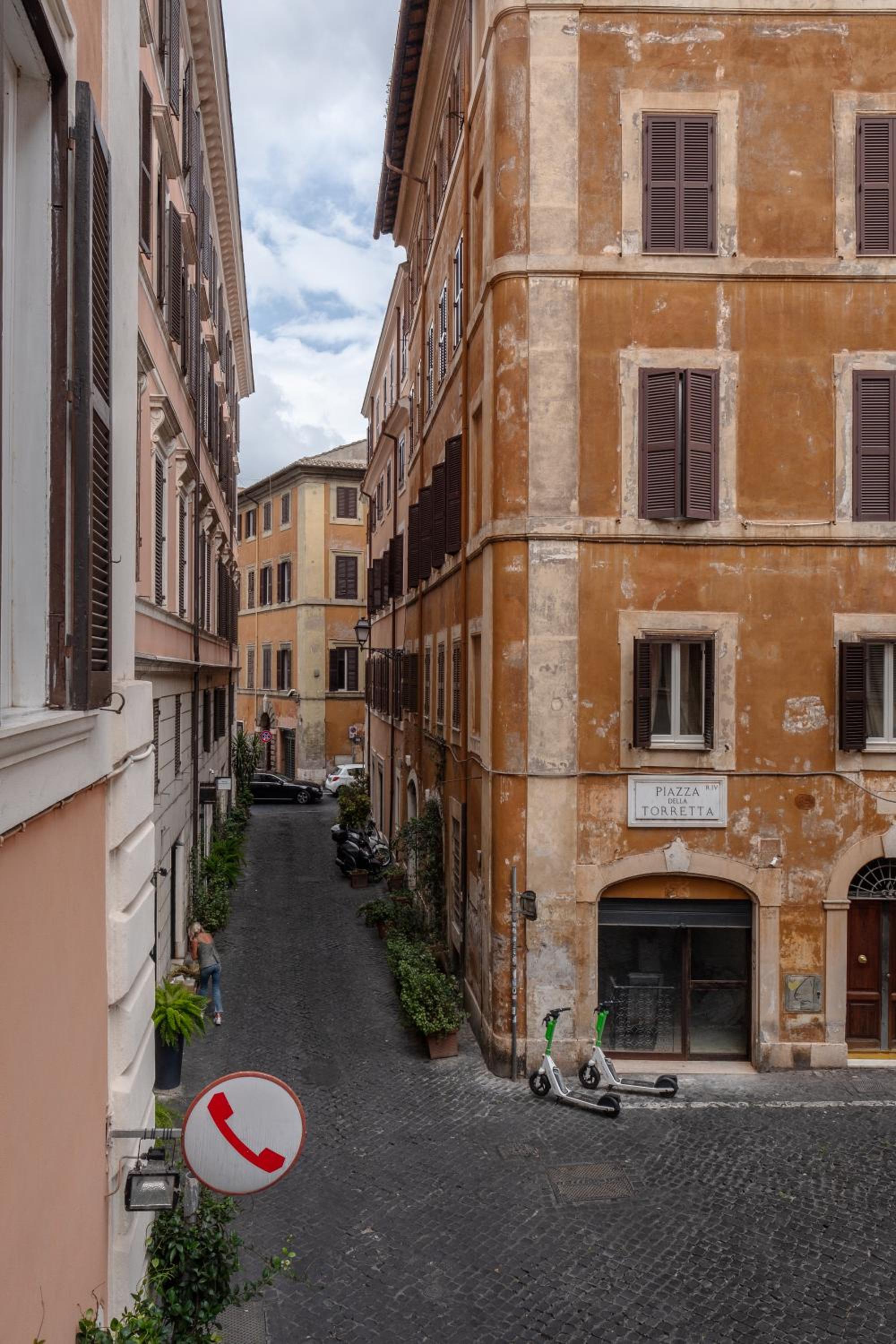 Fontanella Borghese Elegant & Beautiful Apartment