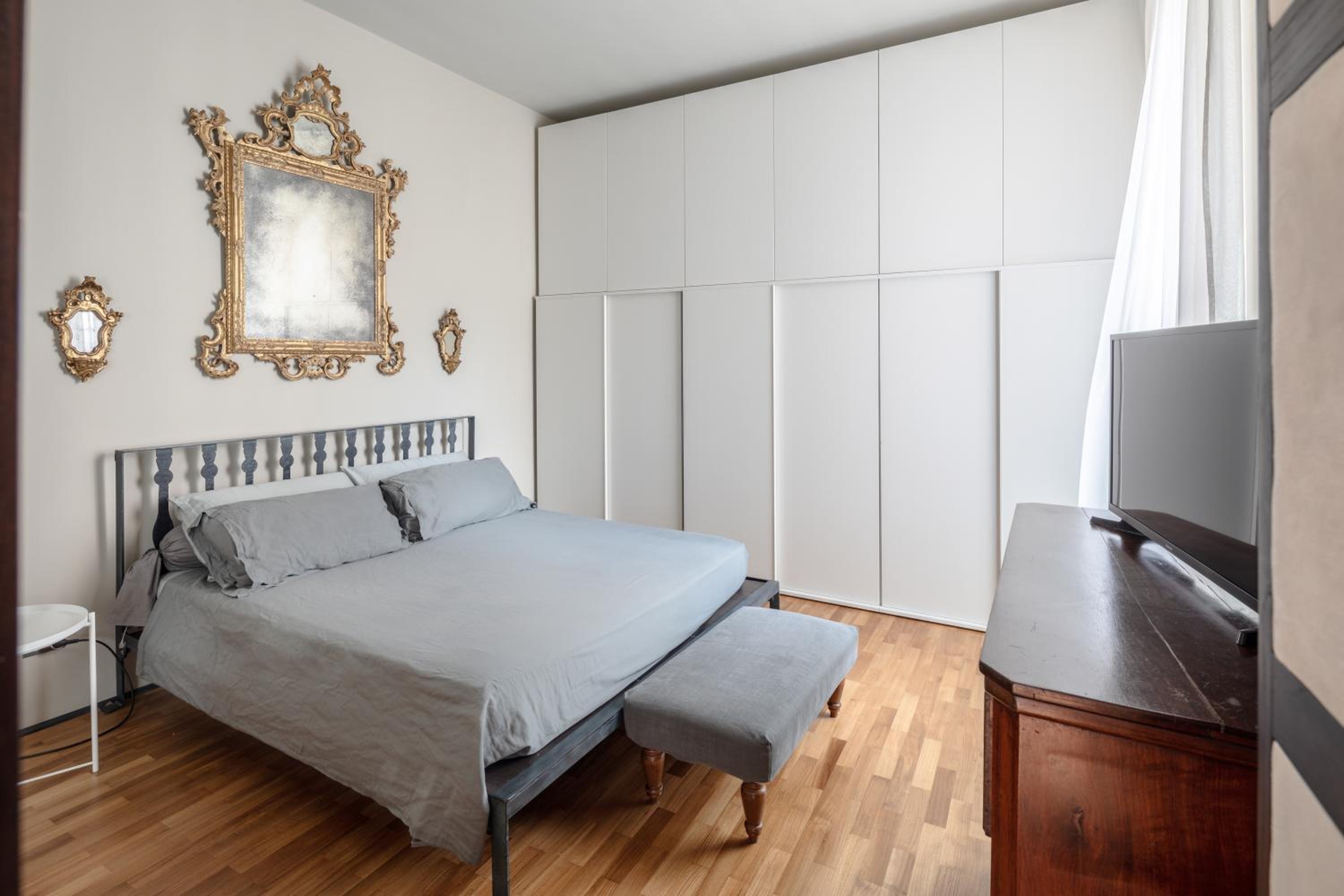 Fontanella Borghese Elegant & Beautiful Apartment