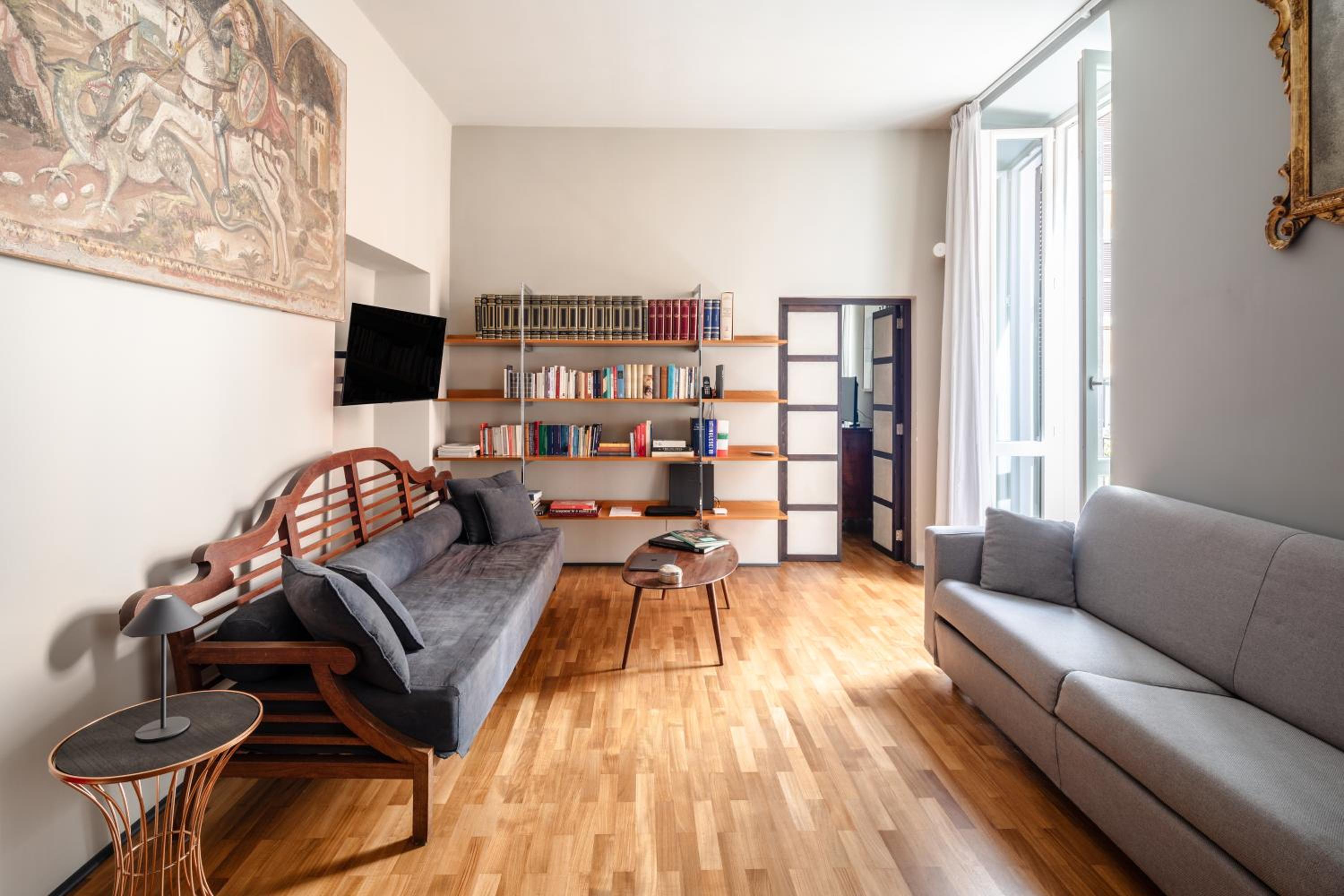 Fontanella Borghese Elegant & Beautiful Apartment