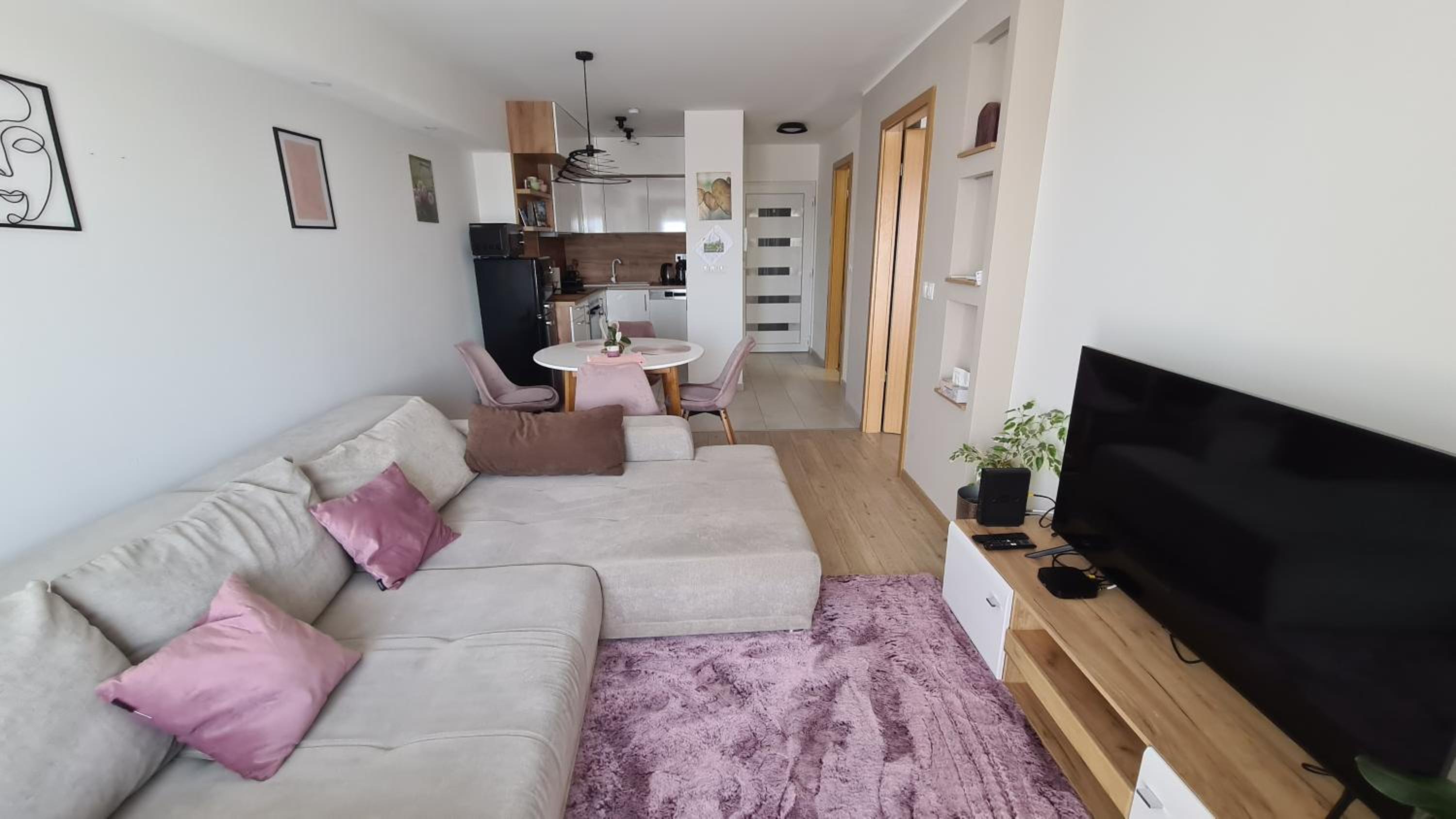 Riella Home view 5