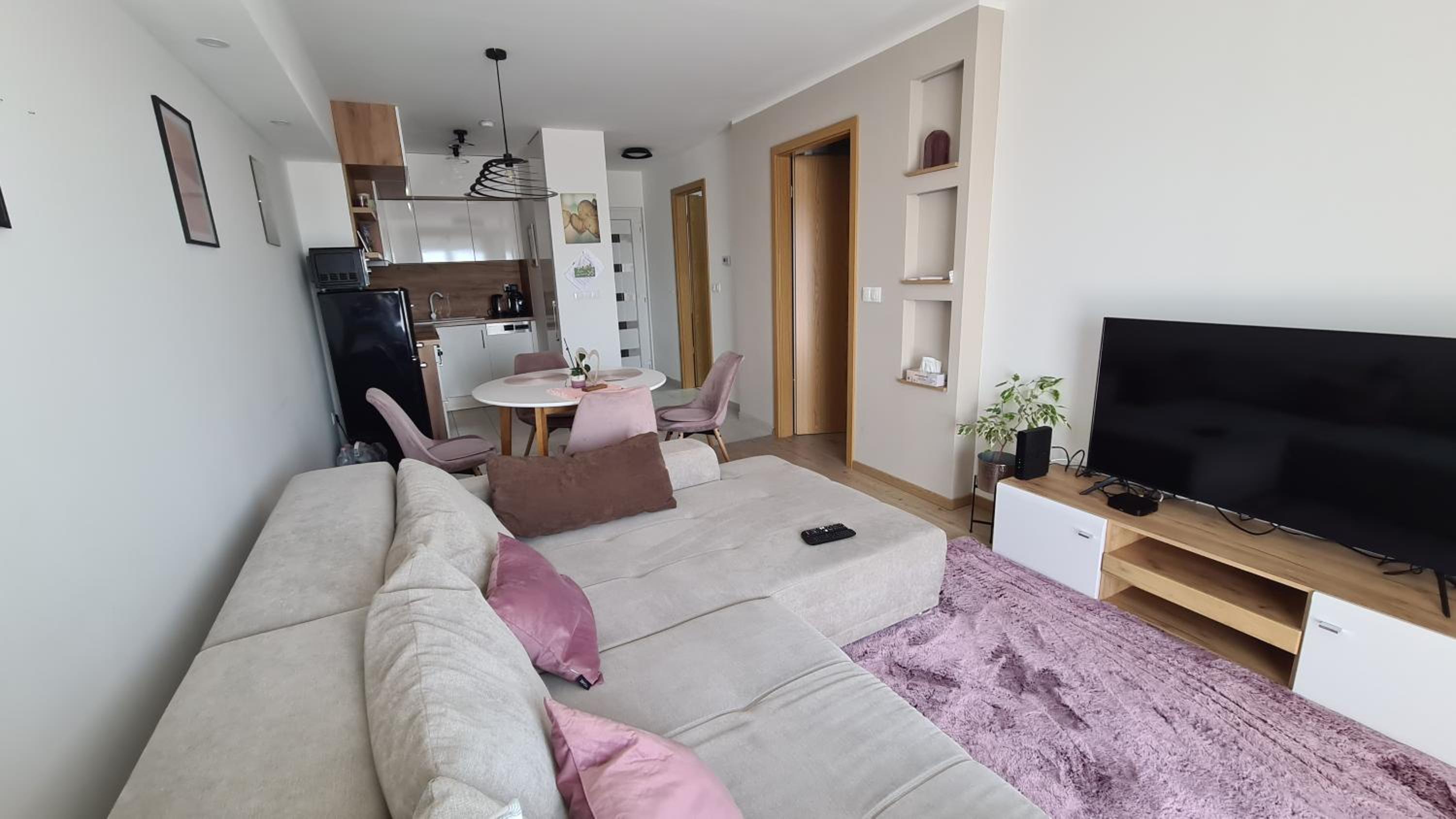 Riella Home view 4