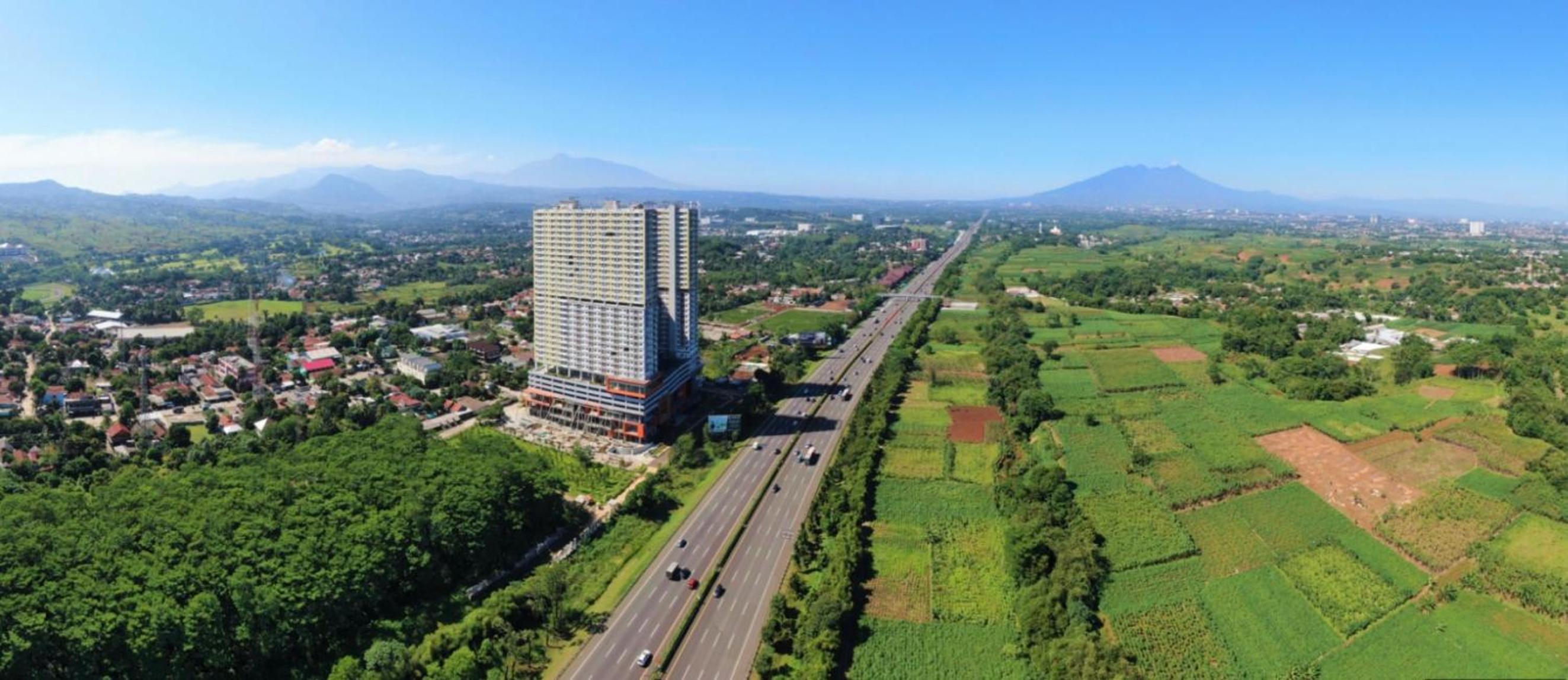 Royal Bed - Royal Sentul Park Apartment view 4