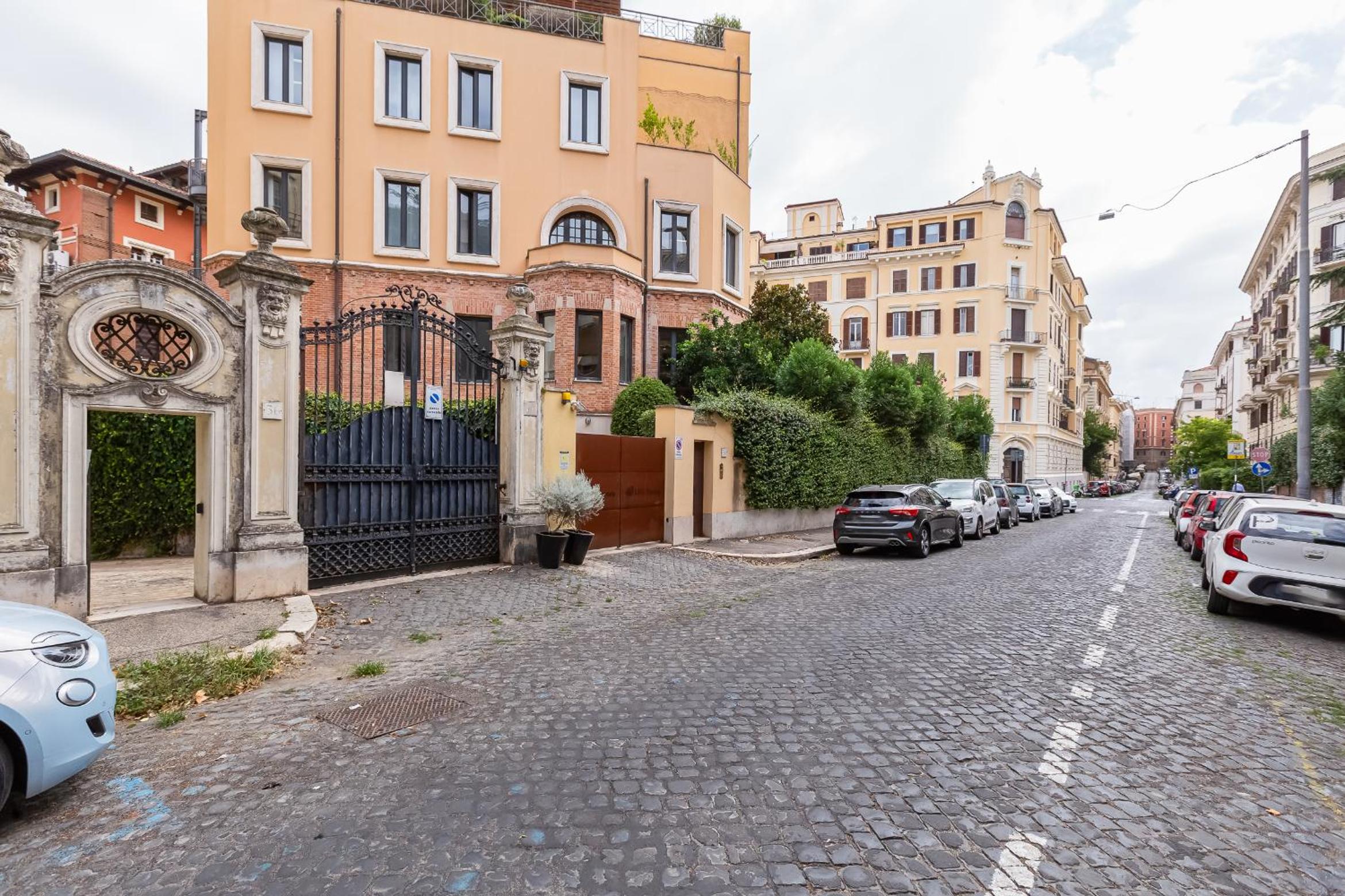 VIVILO COLLECTION - Brescia Central Apt - 2bd 2 baths
