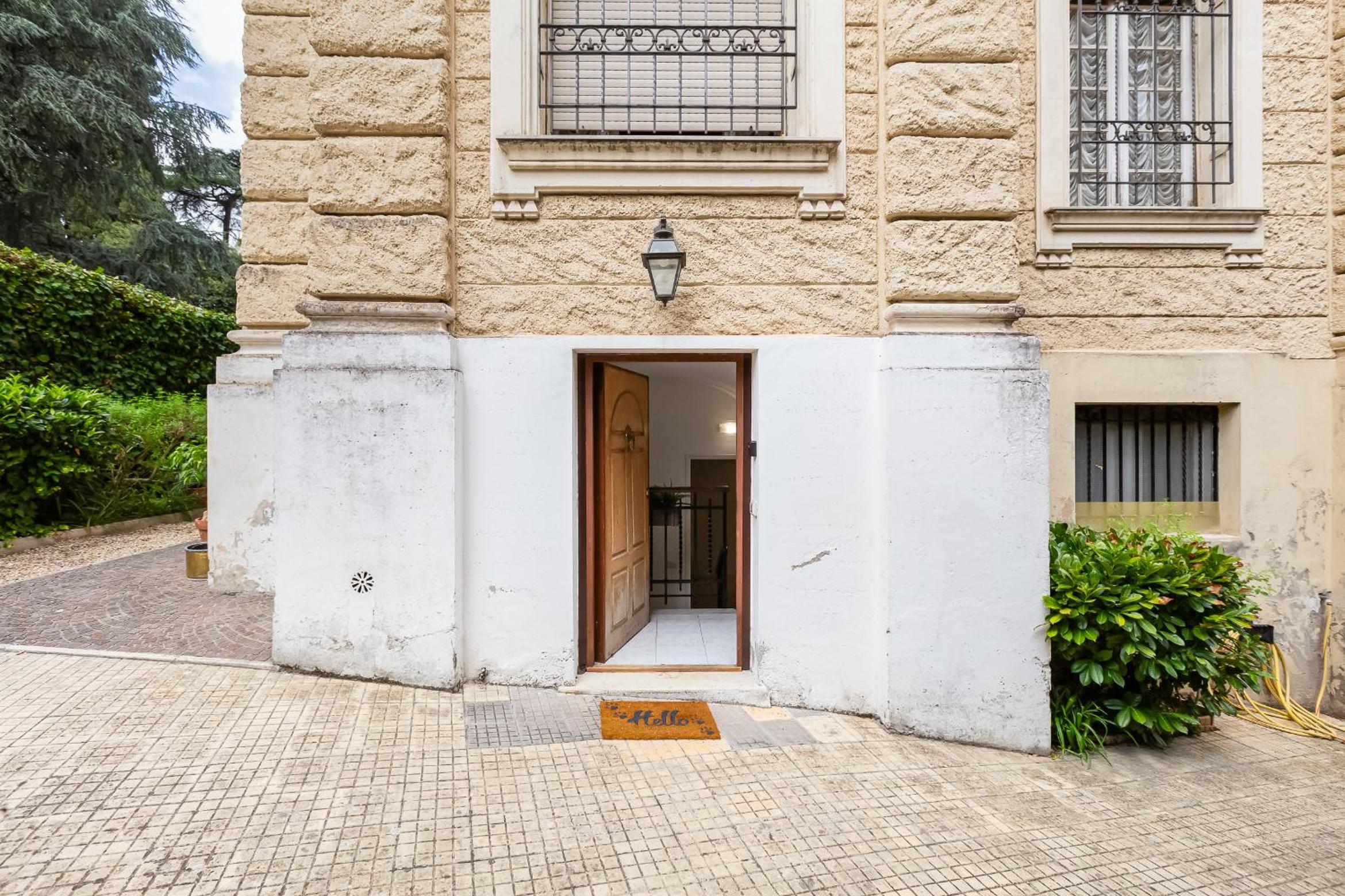 VIVILO COLLECTION - Brescia Central Apt - 2bd 2 baths