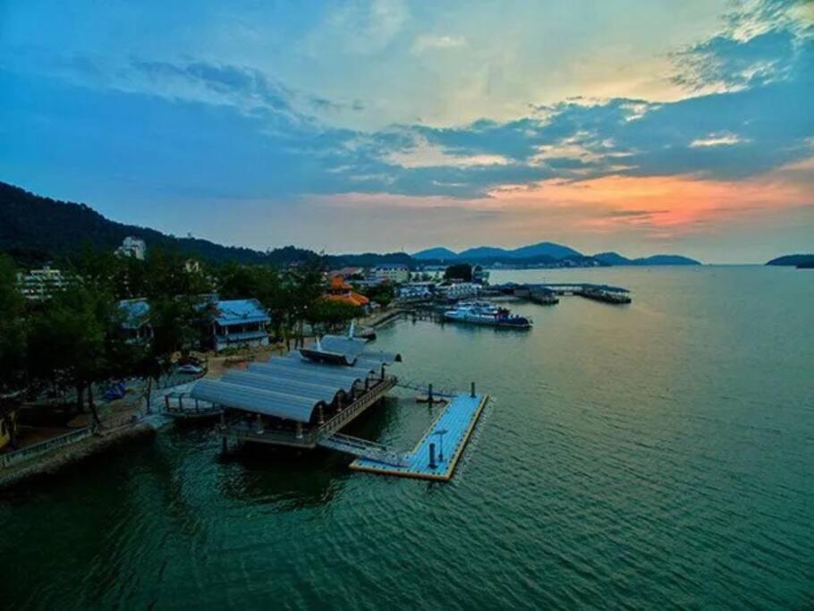 lumut manjung homestay john faten photo 6