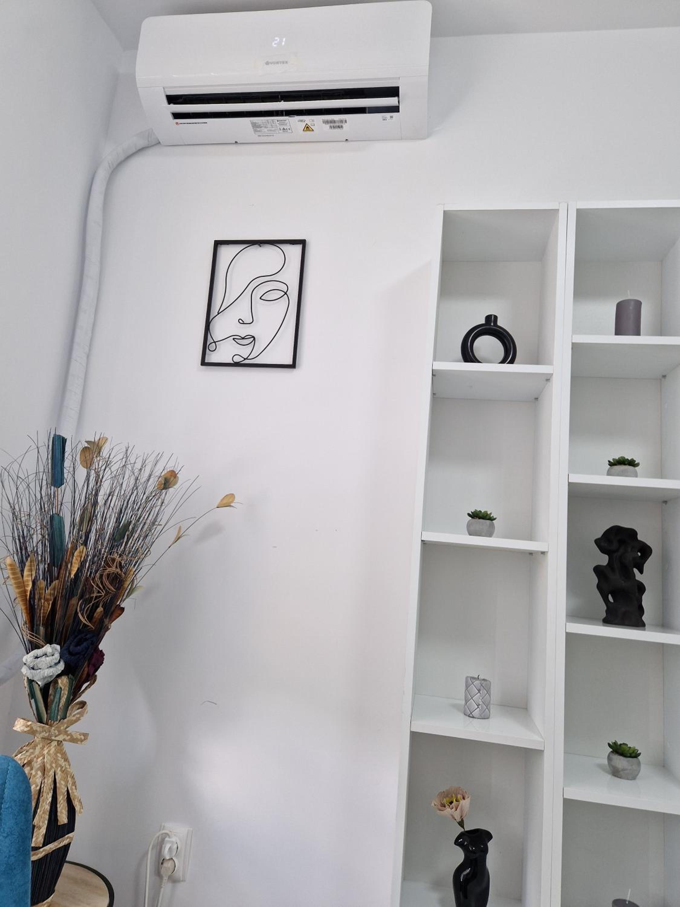 Monica Studio view 3
