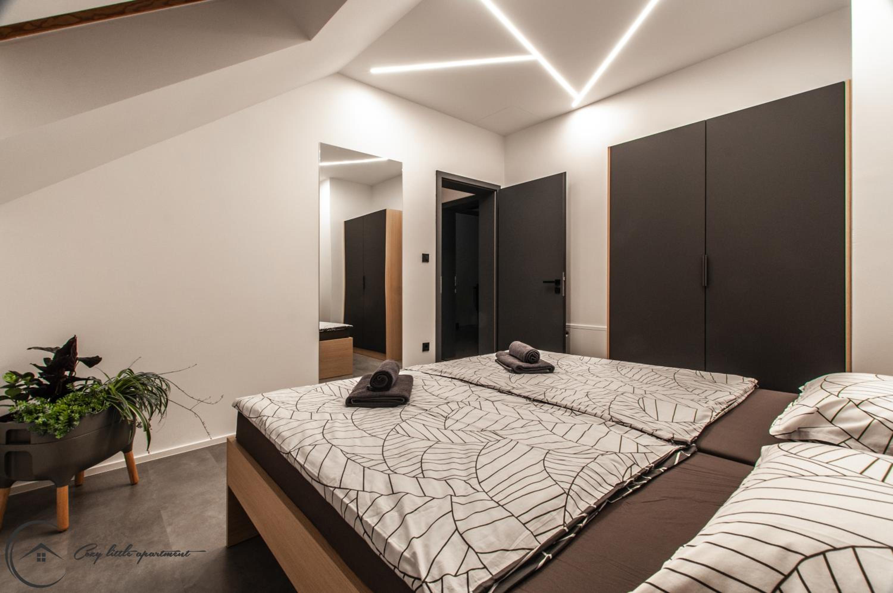 Cozy Little Apartments view 3