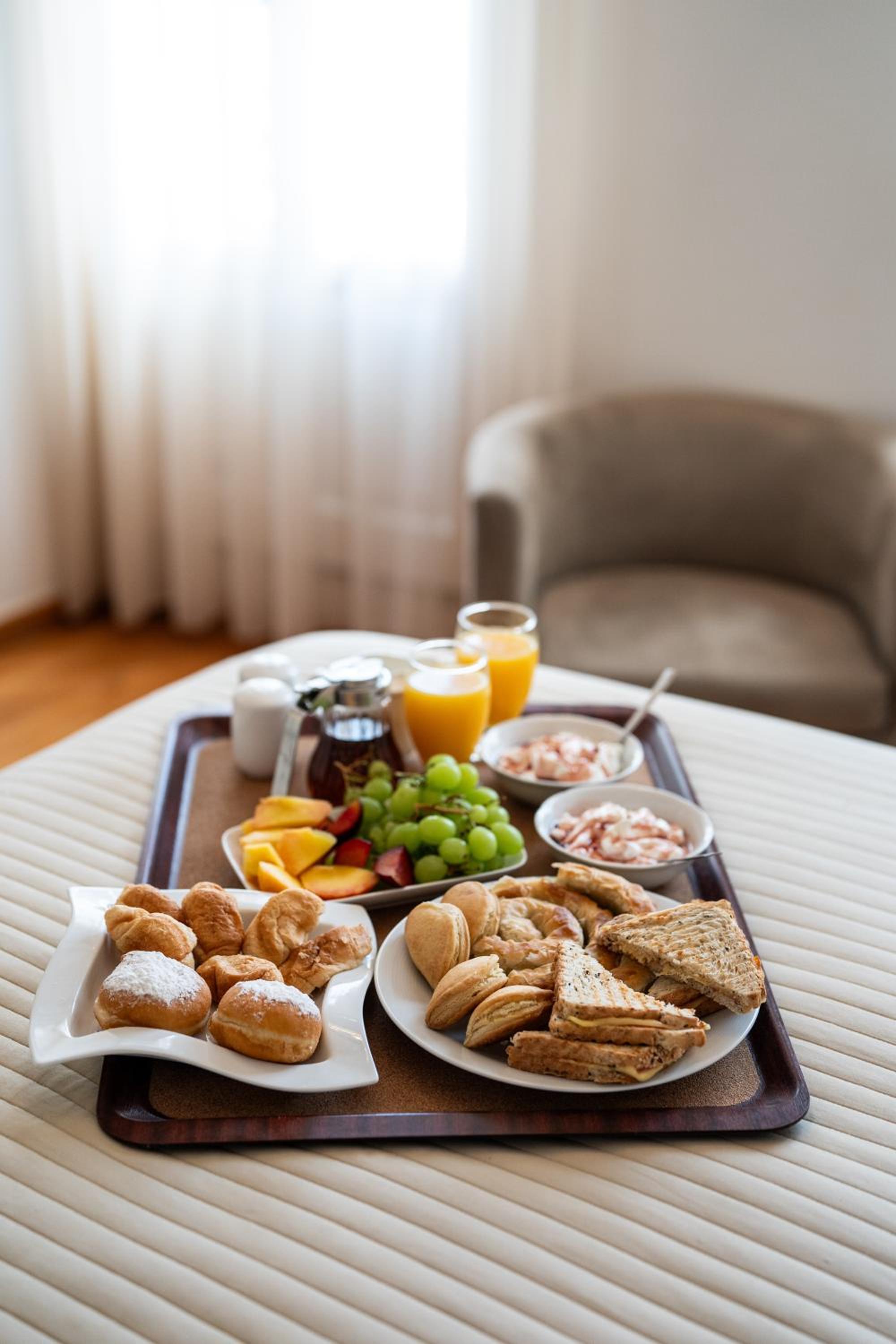 Isioni Pension