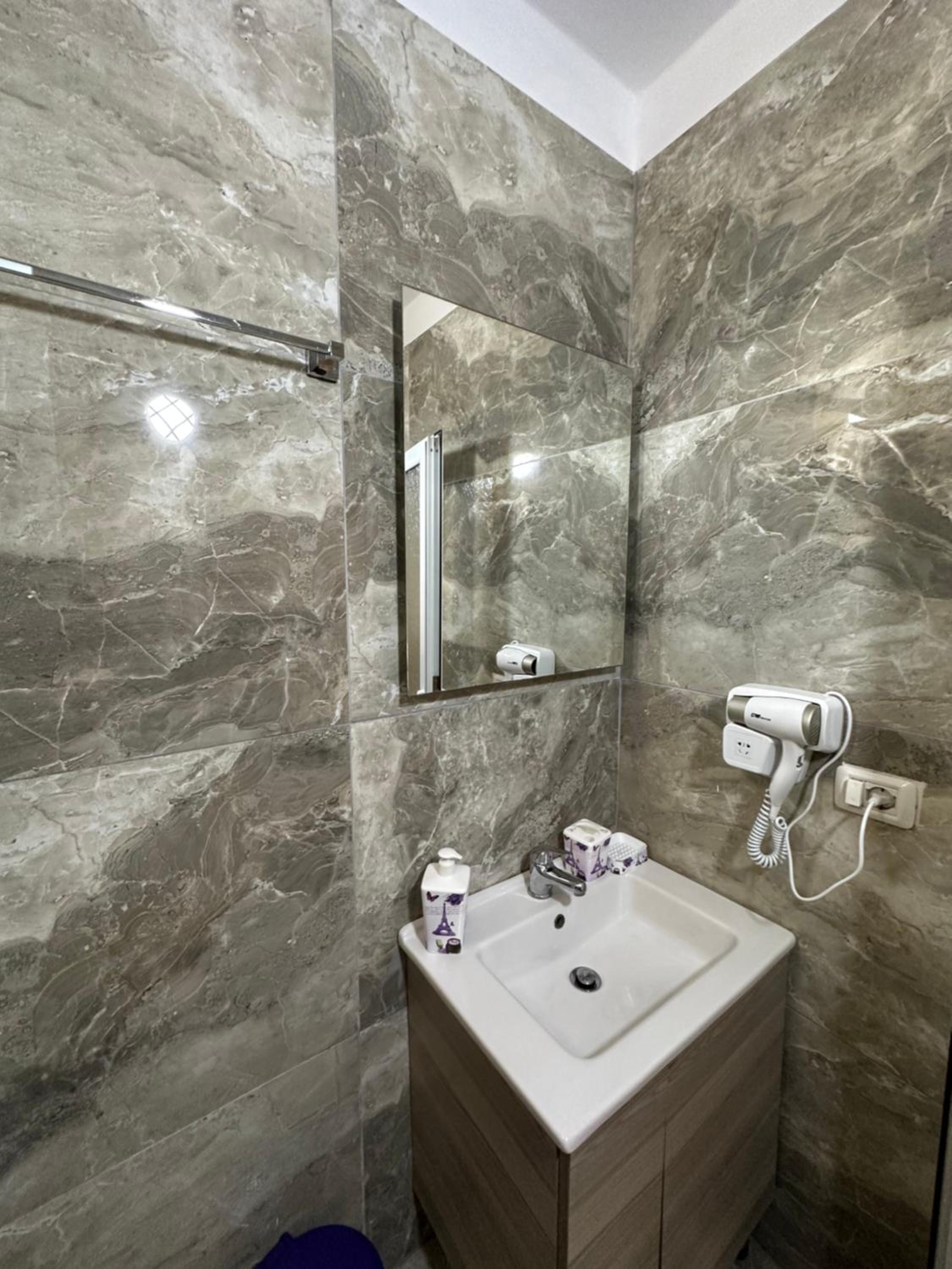 Jona Rooms
