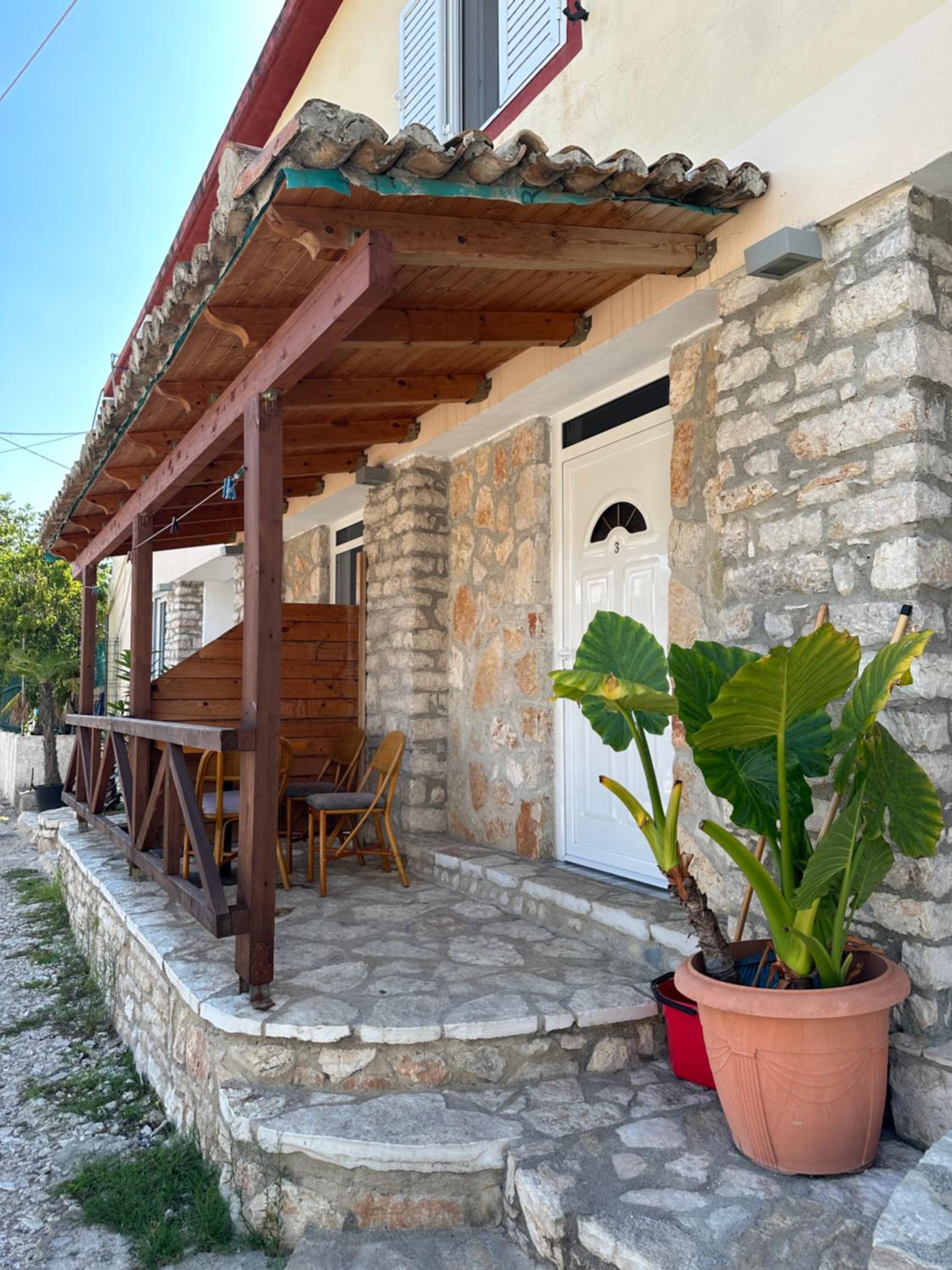 Jona Rooms
