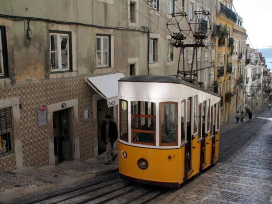 SM2 Romantic HOME by the gardens PR Real & Bairro Alto view 5