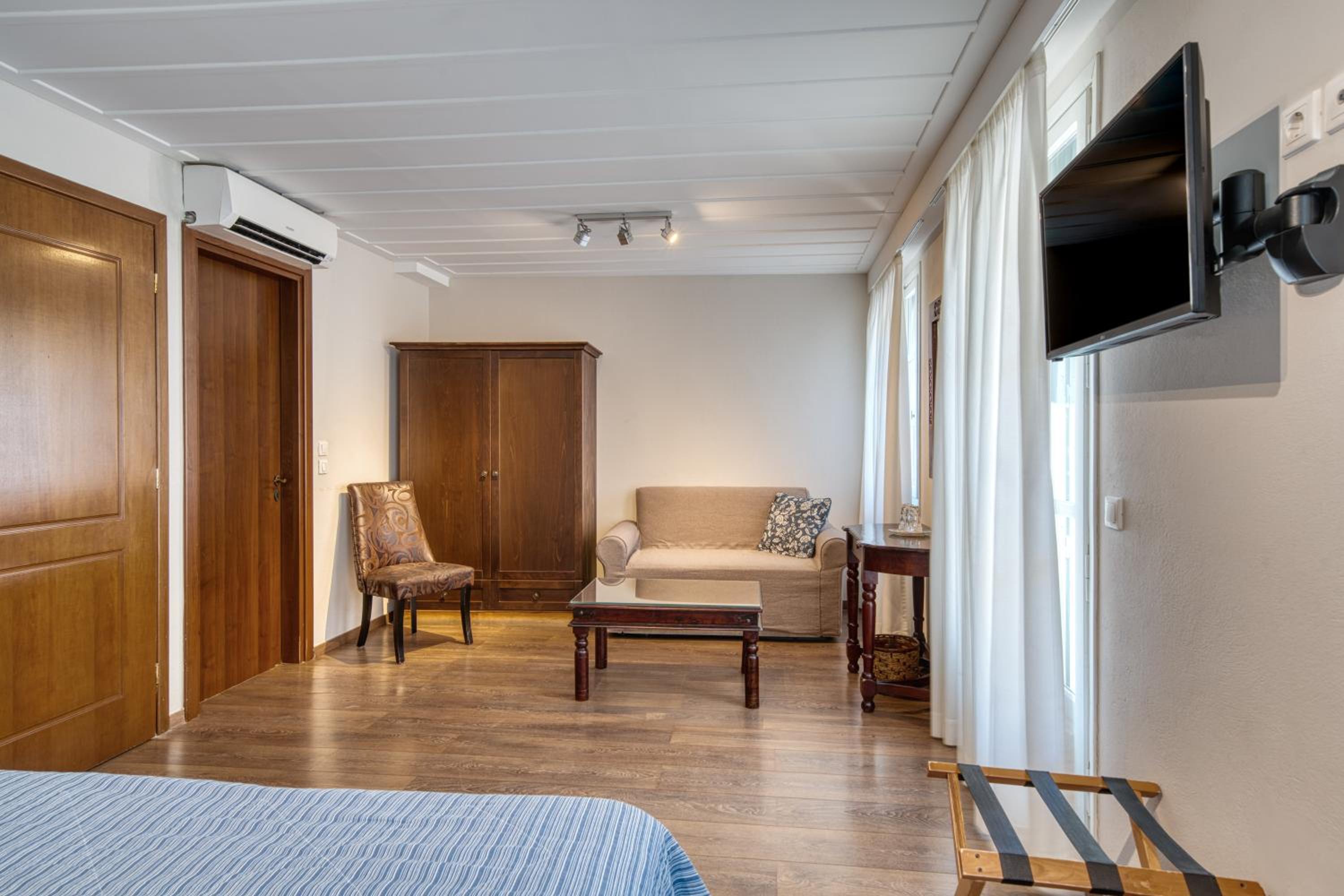 Isioni Pension