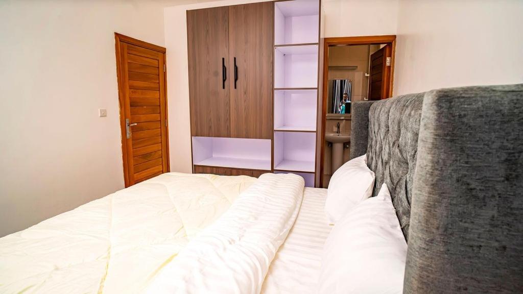 Three bedroom Ensuite apartment in Kigali view 4