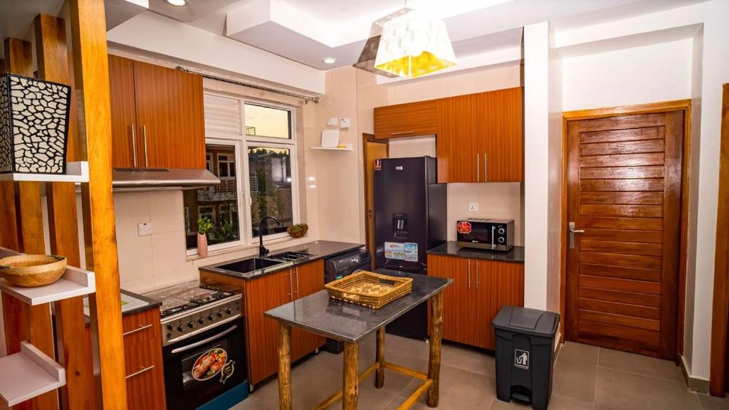 Three bedroom Ensuite apartment in Kigali view 5