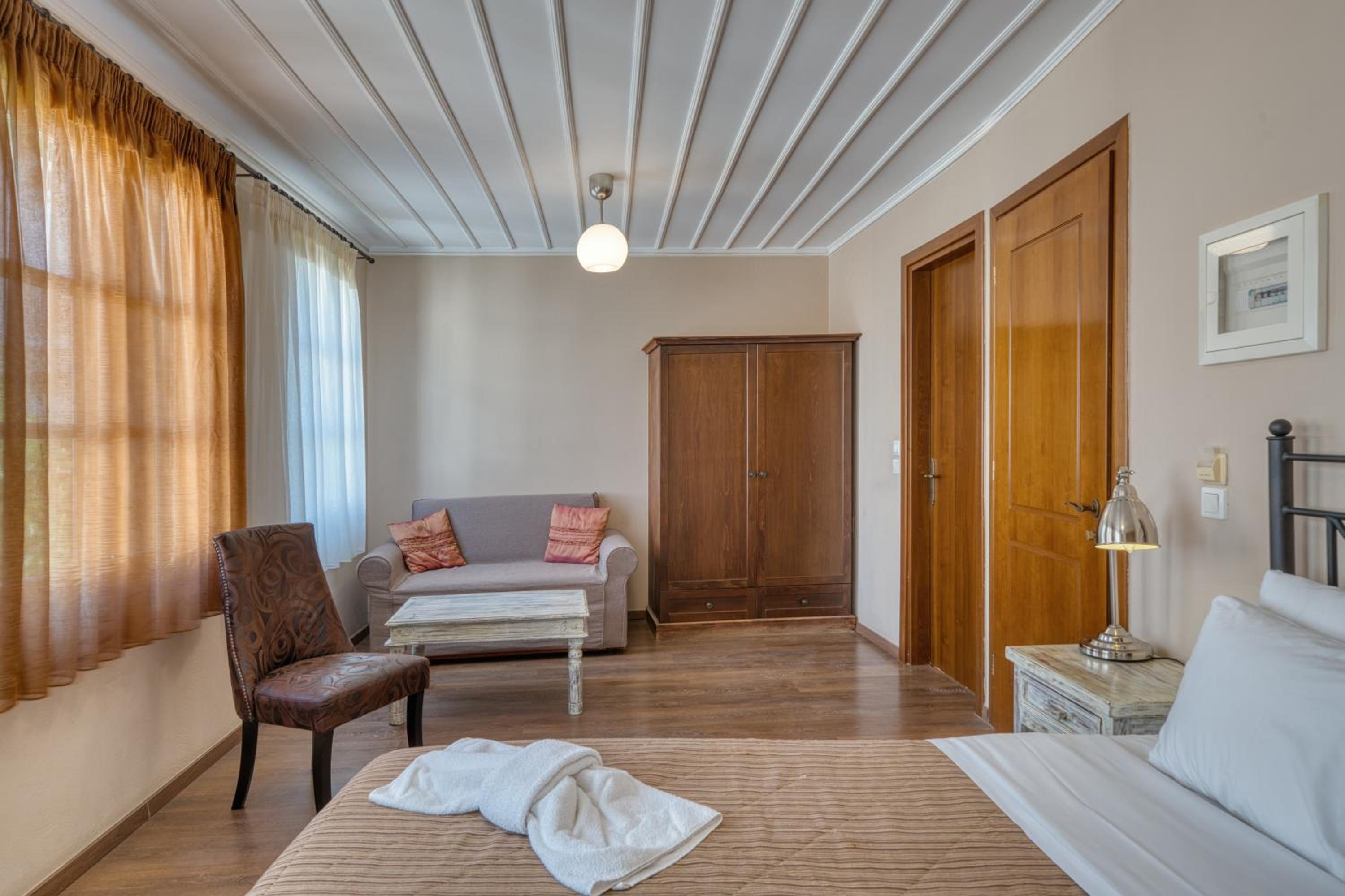 Isioni Pension