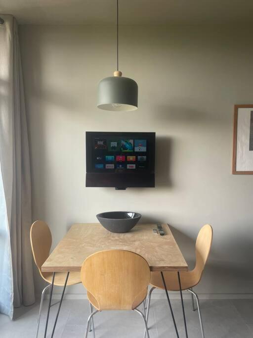 Modern Studio/TableMountain view view 3