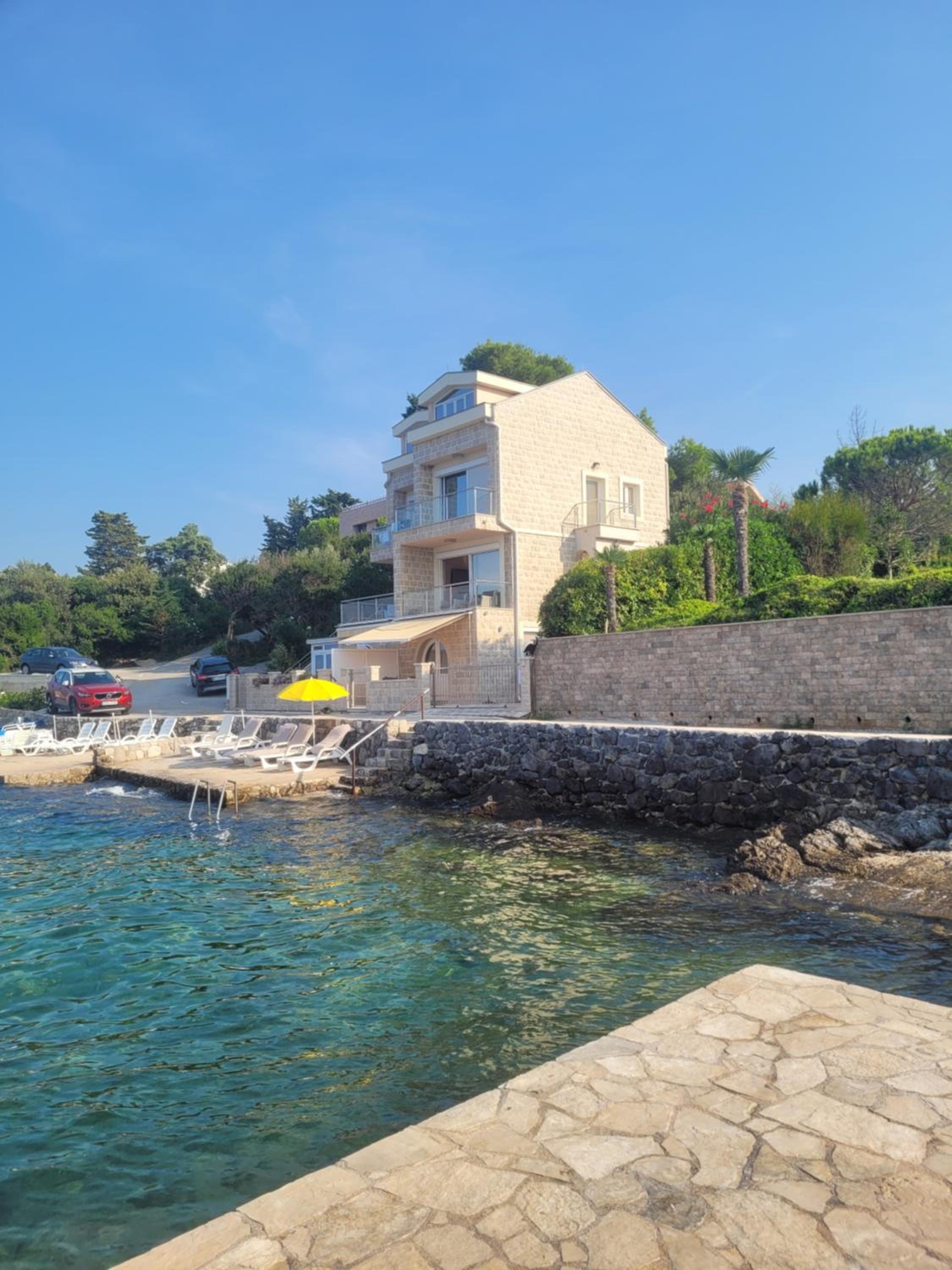Hotel Villa Leut Montesol Tivat Krasici - Image 1