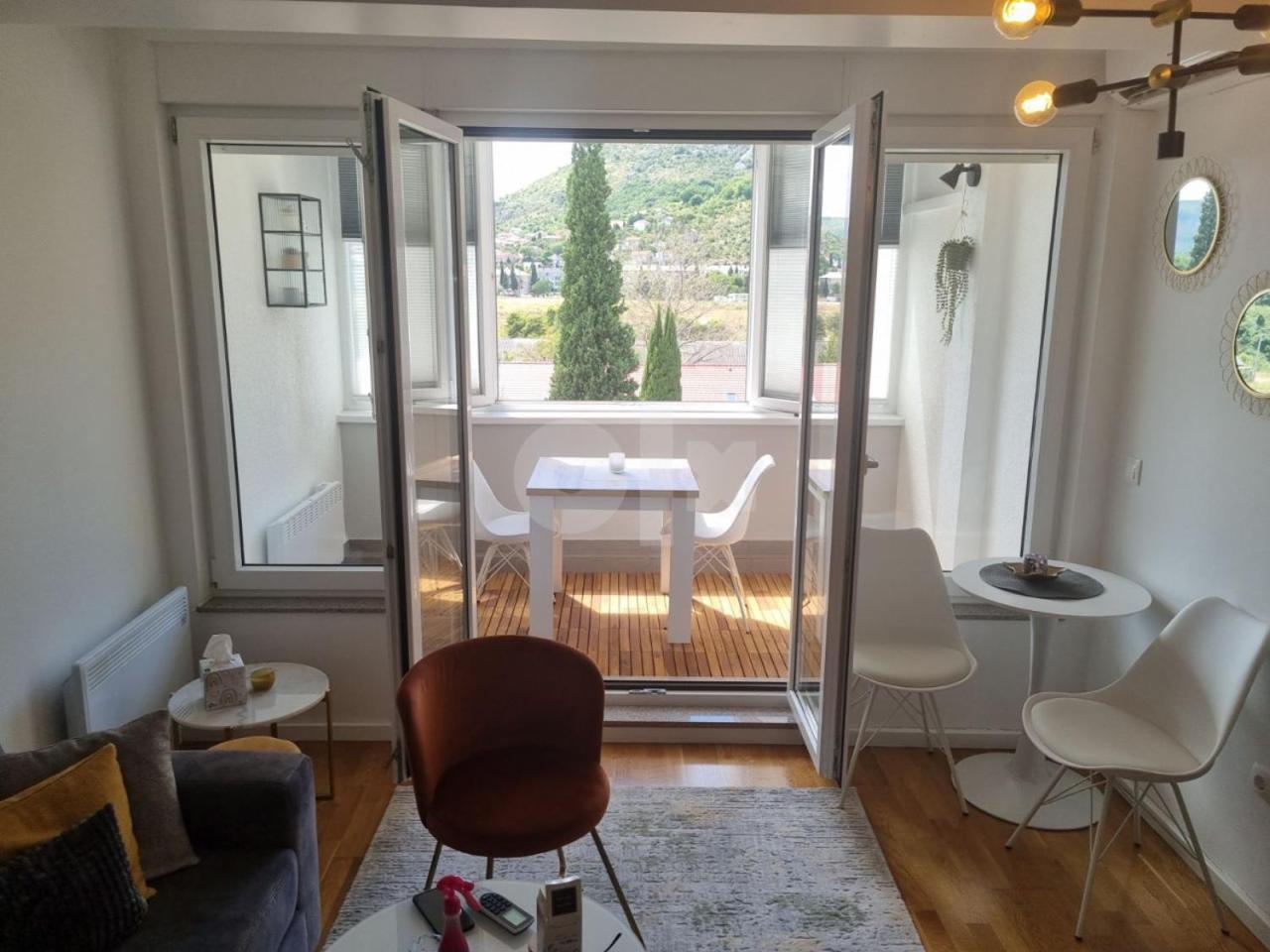 Luxury apartment Sunny place