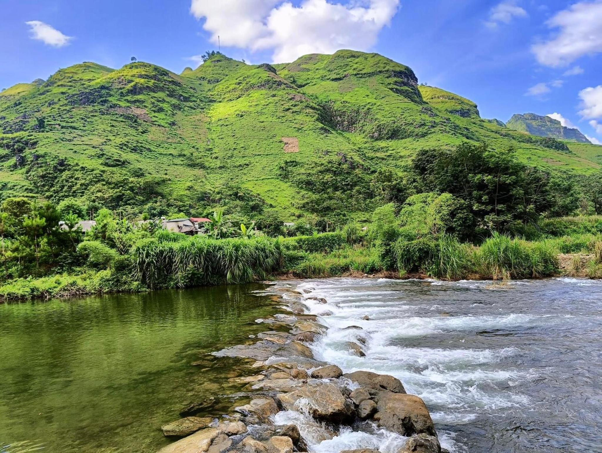 Du Gia Field View Homestay