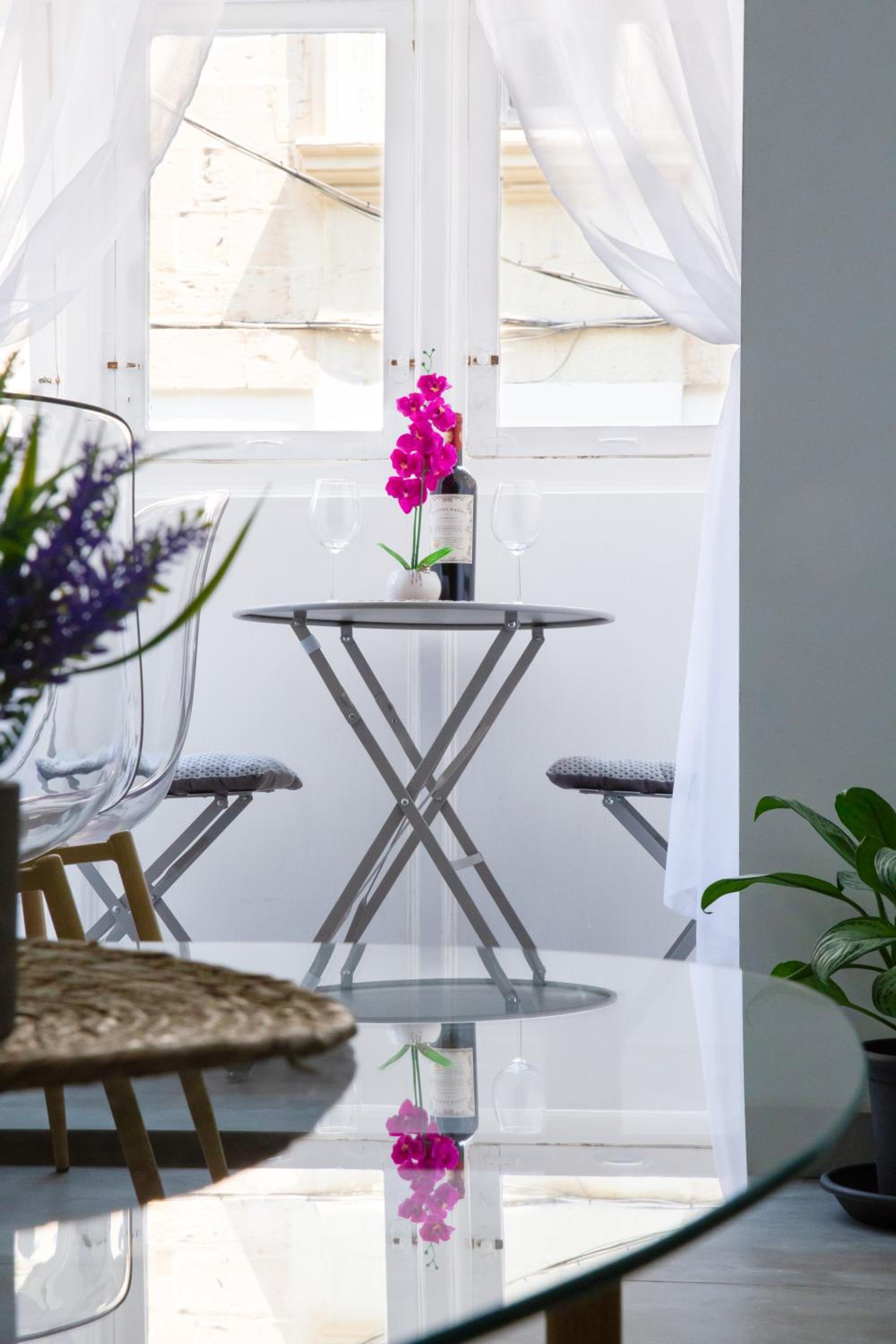 Valletta Waterfront 2BR Flat by Arco Collection