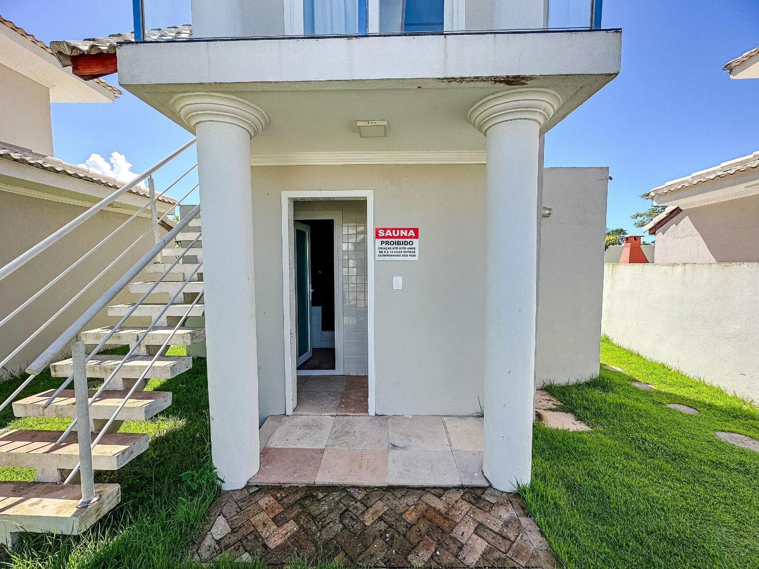 Casa toda climatizada com 2 suítes, gourmet privativo e internet 300MBPS no Residencial Monte das Oliveiras em Arraial D'Ajuda , condomínio com piscinas, s